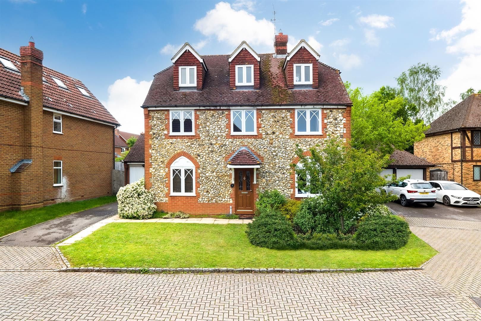 Buttercup Close Wokingham RG40  