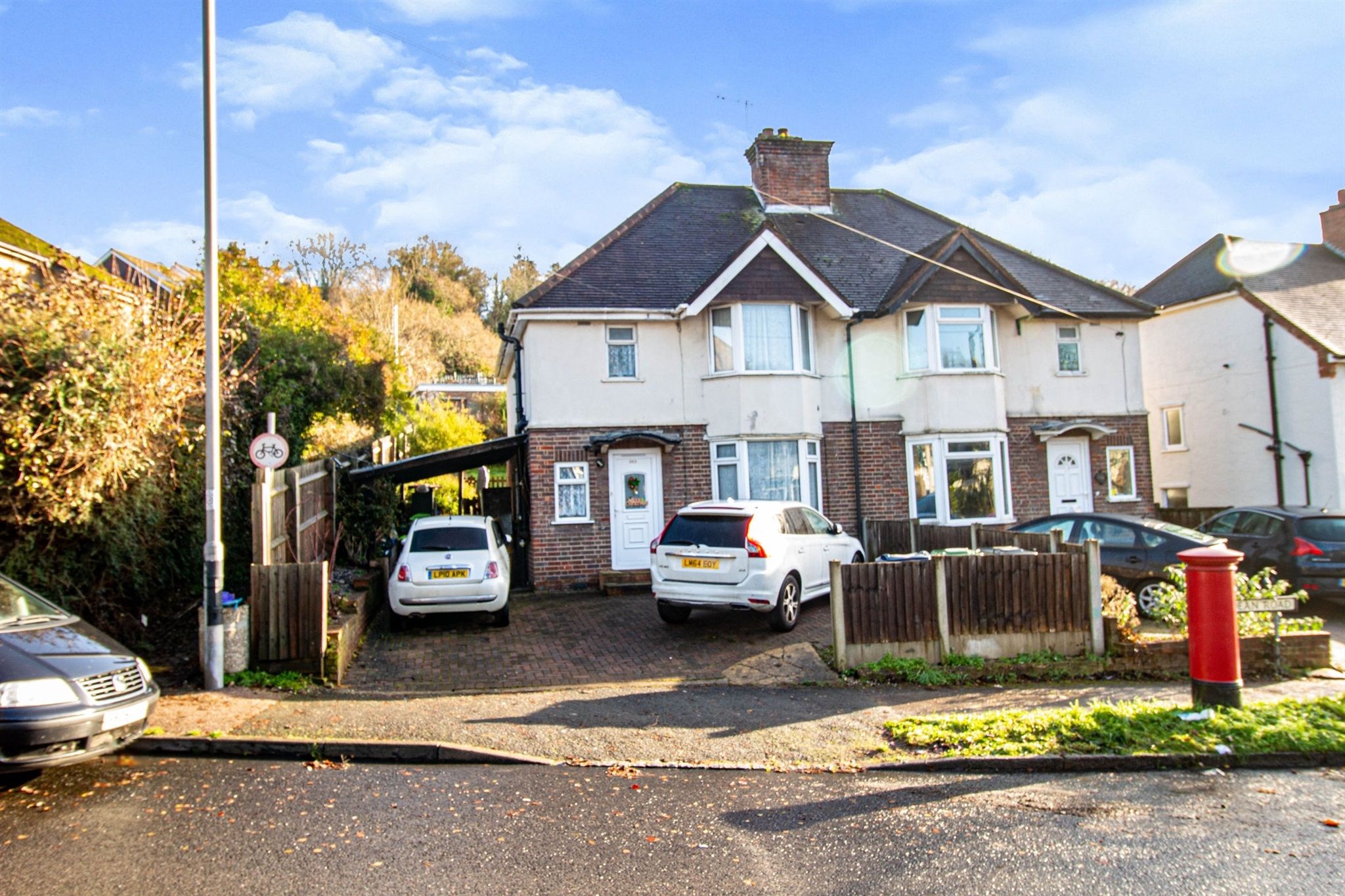 3 bed semidetached house for sale in Bowerdean Road, High HP13