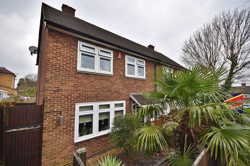 3 bed semidetached house for sale in Withy Mead, London E4 Zoopla