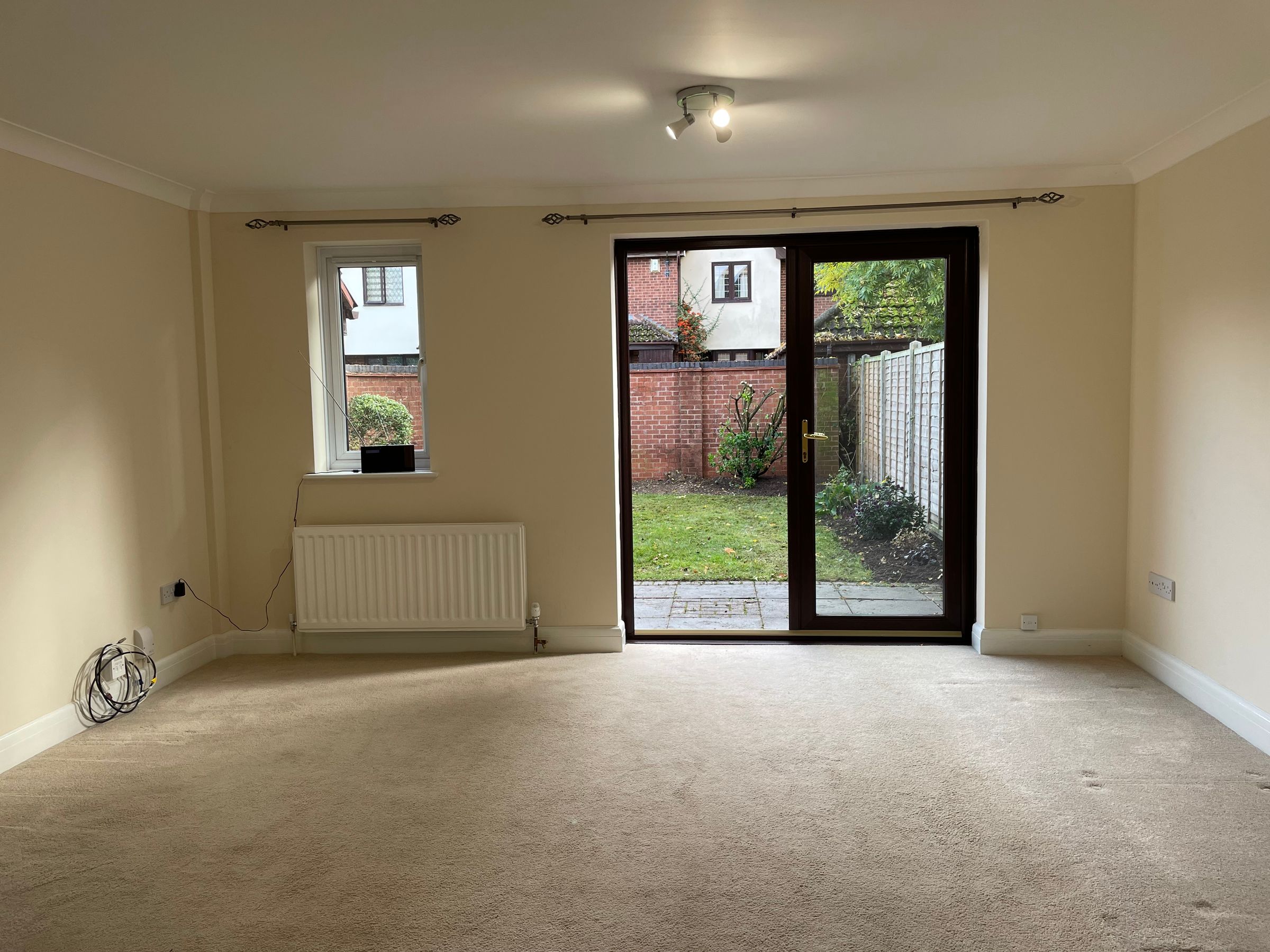 3 bed end terrace house to rent in Stevenson Drive, Binfield, Bracknell