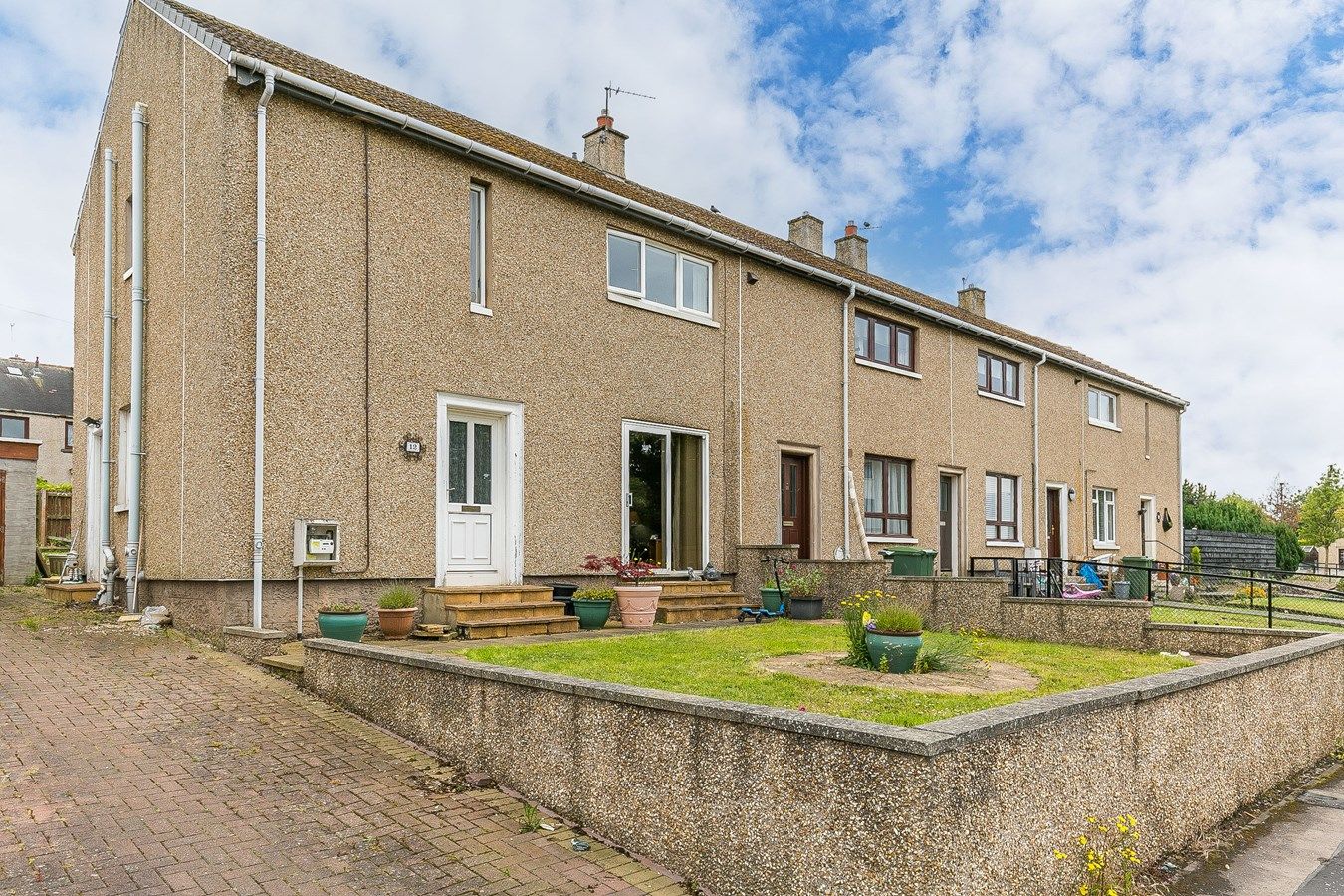 3 bed end terrace house for sale in Middleshot Square, Prestonpans EH32
