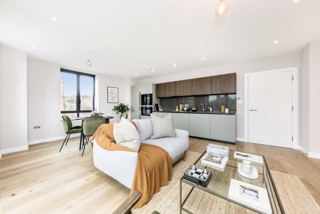 2 bed property to rent in Archway Road, London N6 Zoopla