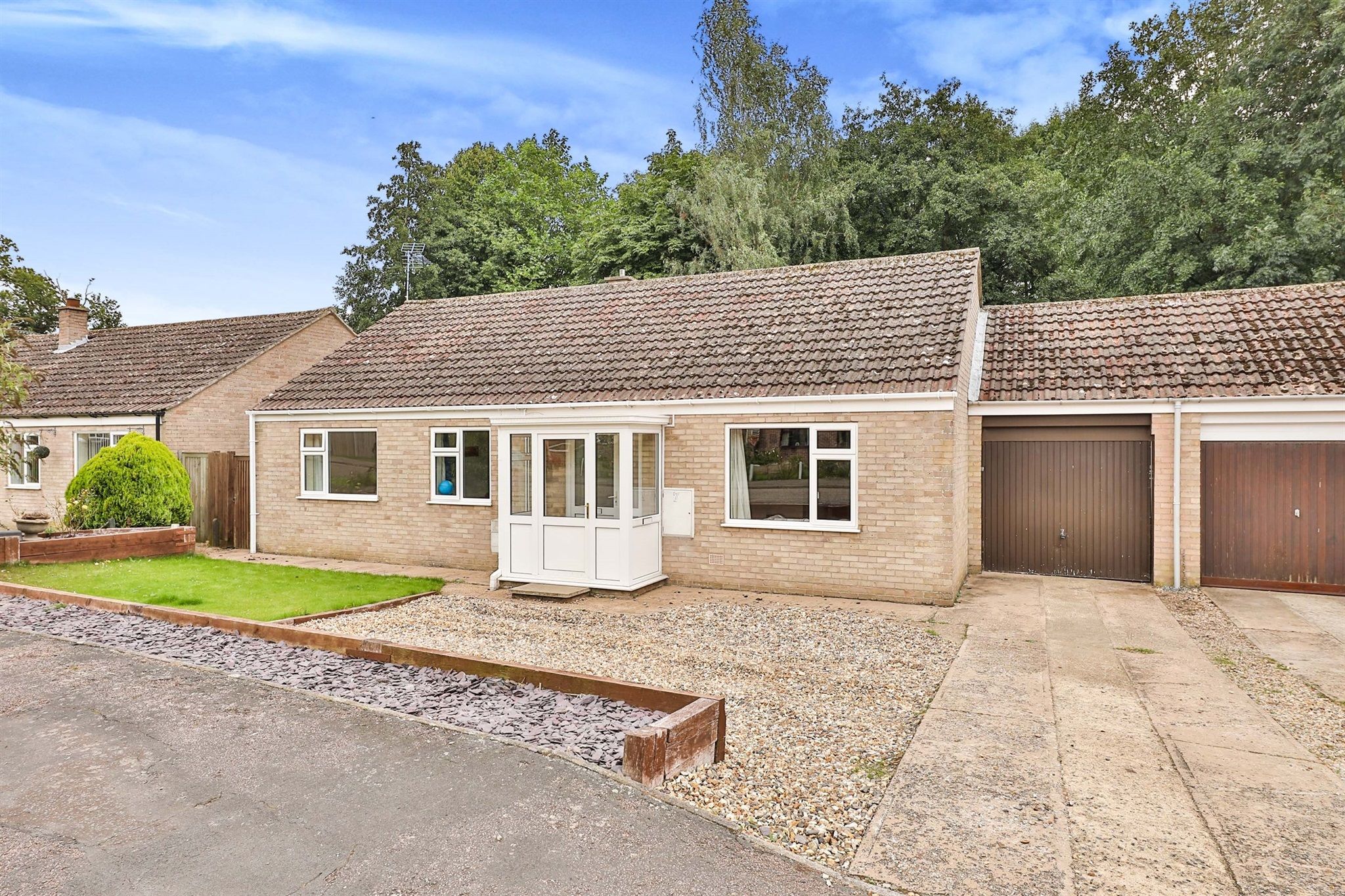 3 bed bungalow for sale in Elizabeth Drive, Necton, Swaffham PE37 Zoopla