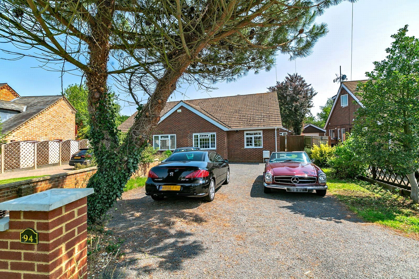 3 bed bungalow to rent in Salford Road, Aspley Guise, Bedfordshire MK17