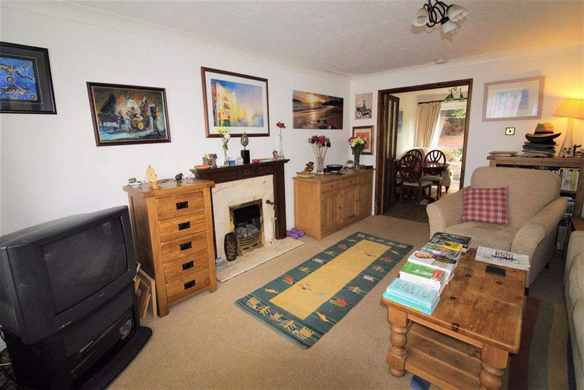 3 bed detached house for sale in Victoria Avenue, Bredbury, Stockport