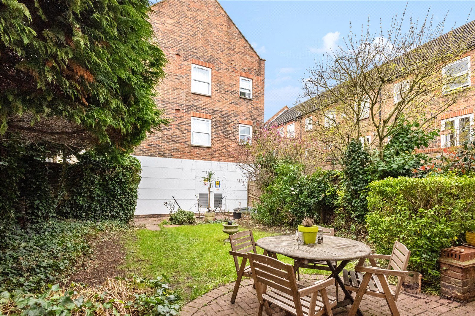 1 bed flat to rent in Liberty Mews, London SW12 Zoopla