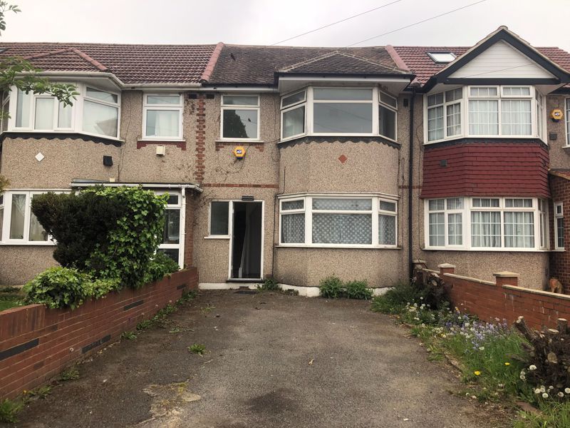 3 bed terraced house for sale in High Street, Harlington, Hayes UB3