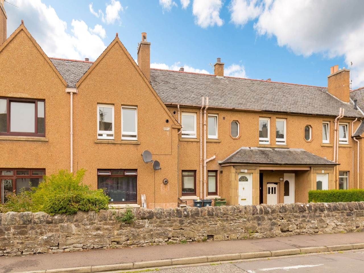 3 bed semidetached house for sale in Farquhar Terrace, South