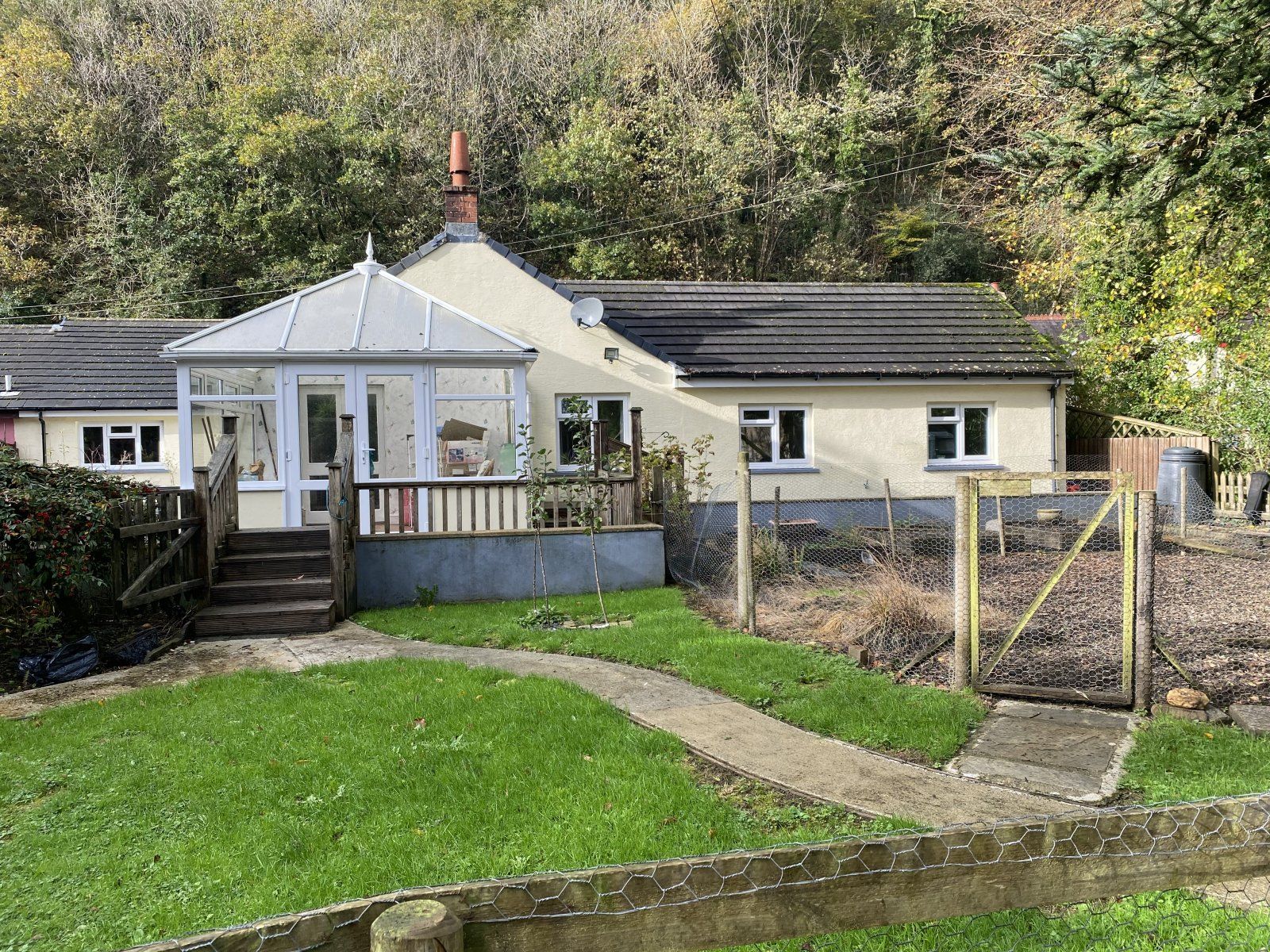 4 bed bungalow for sale in Sequoia Waters, Llawhaden, Narberth