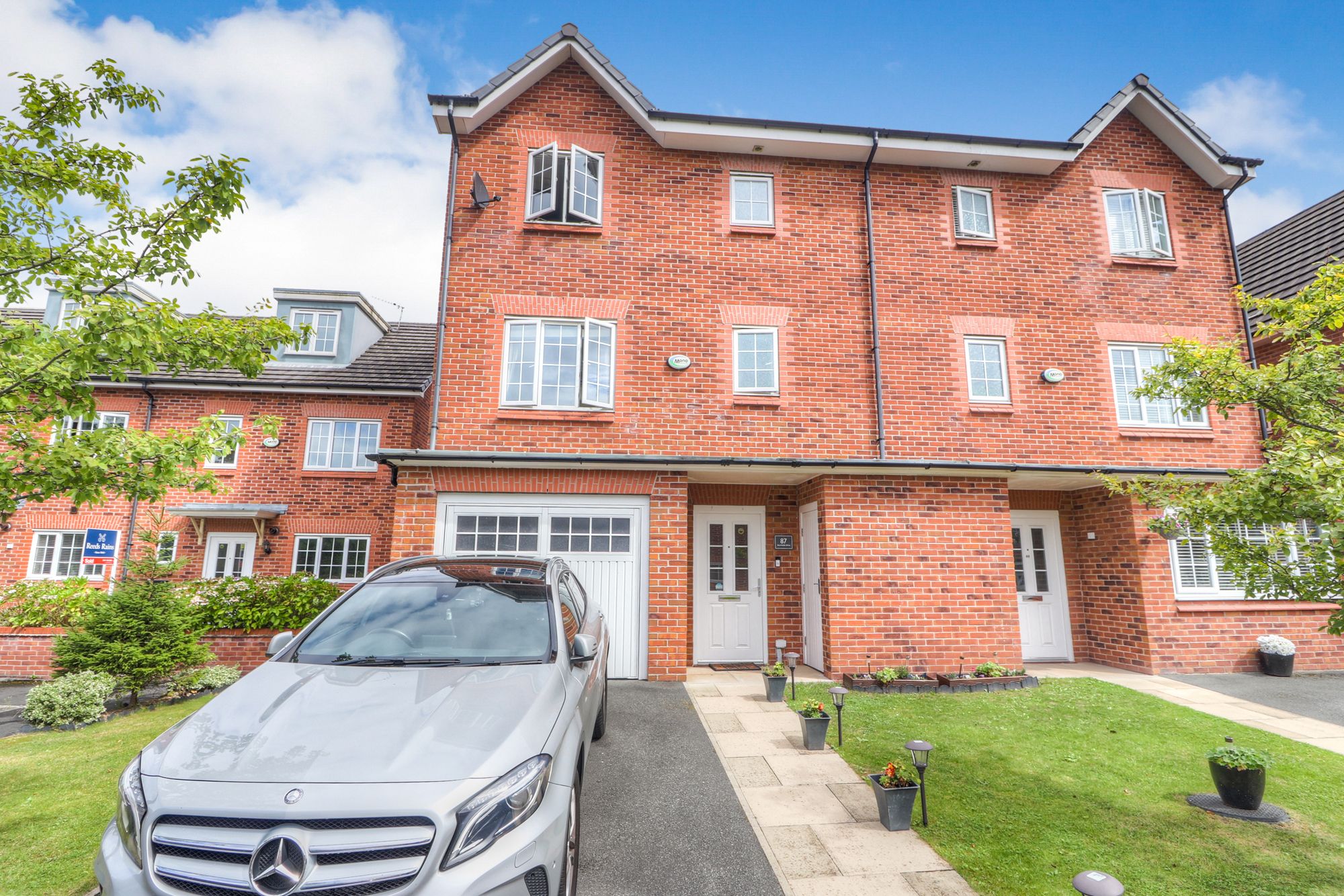 4 bed semidetached house for sale in Boothdale Drive, Audenshaw