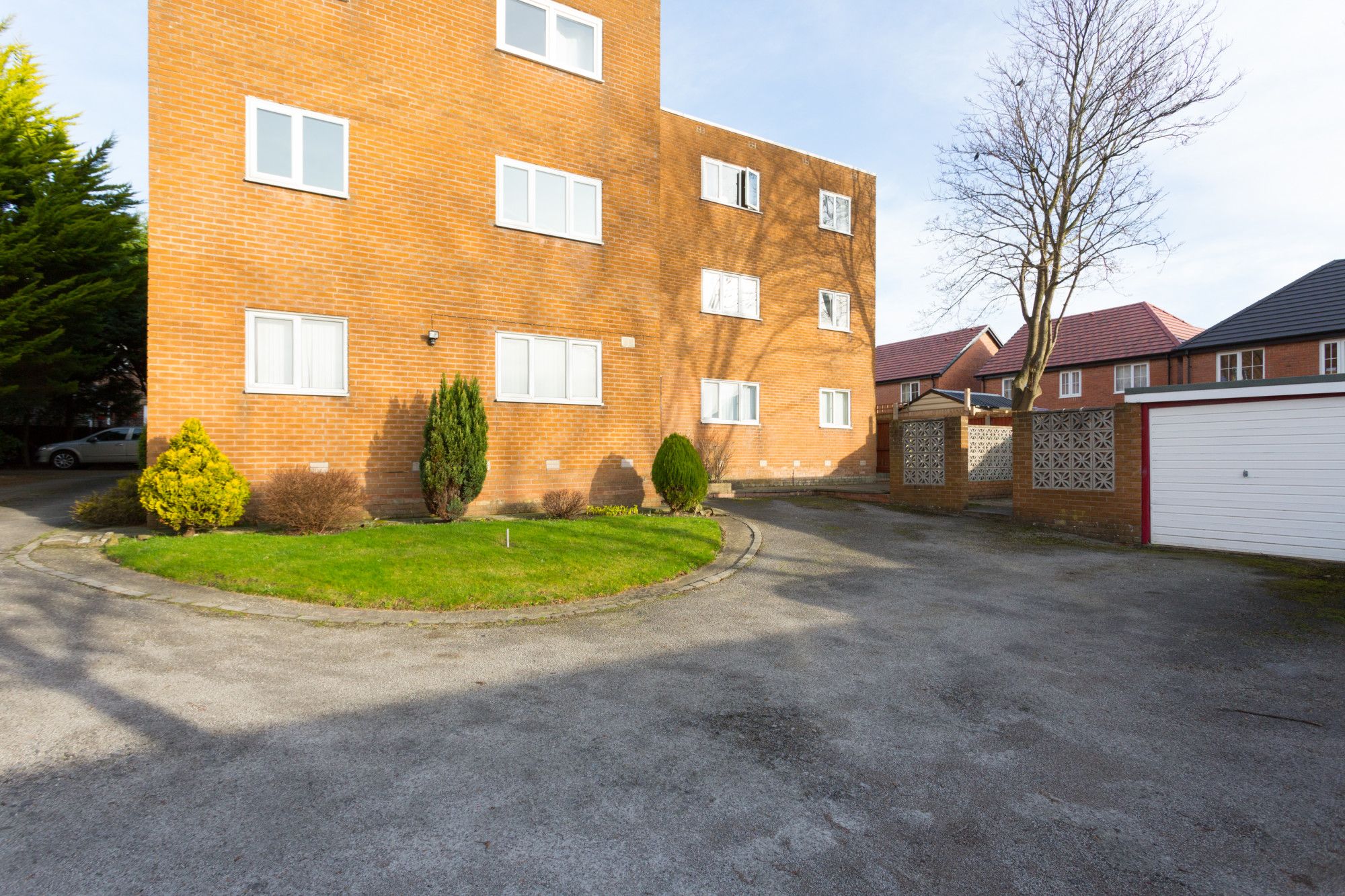 2 bed flat to rent in Medlar Gate, Derby Road, Wesham PR4 Zoopla