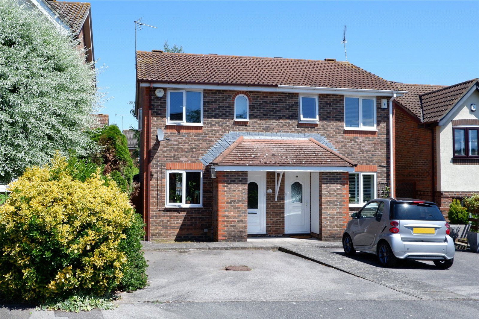 2 bed semidetached house to rent in Poundfield Way, Twyford, Berkshire