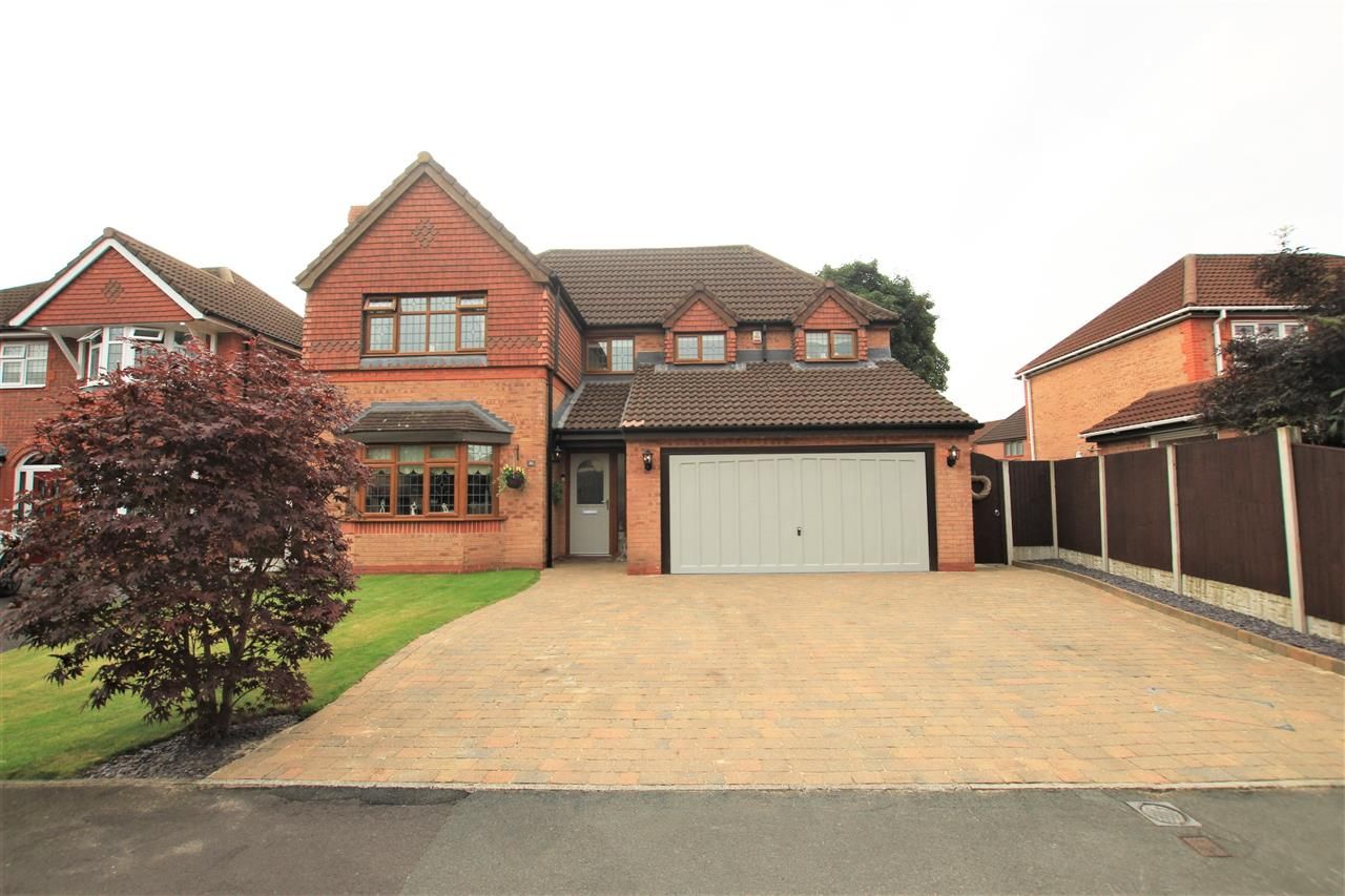 4 bed detached house for sale in Elmsett Road, Walton Le Dale, Walton