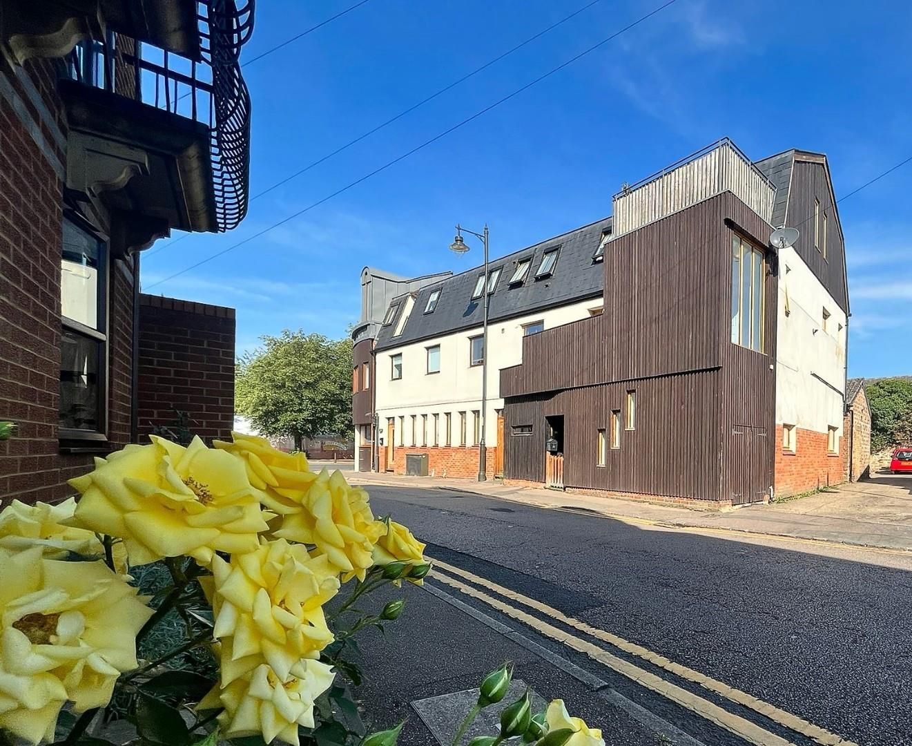 2 bed property for sale in Church Street, Biggleswade SG18 Zoopla