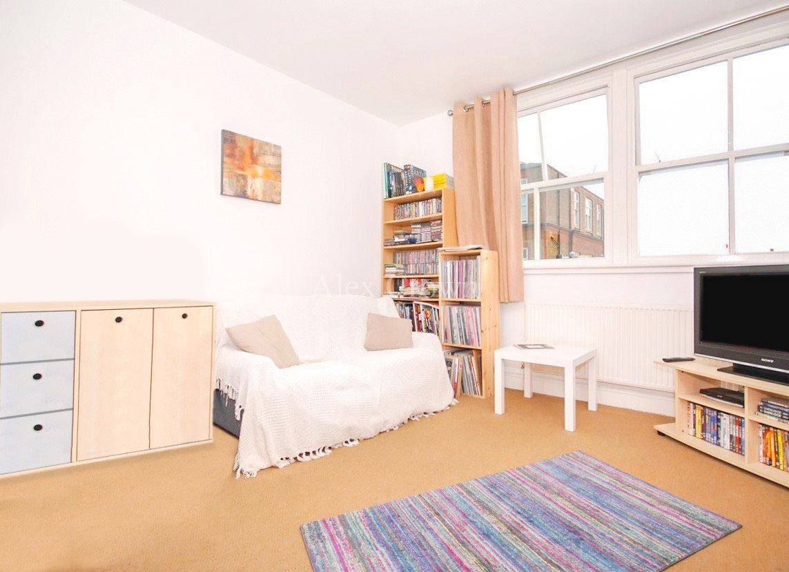 2 bed flat to rent in Hornsey Road, London N7 Zoopla