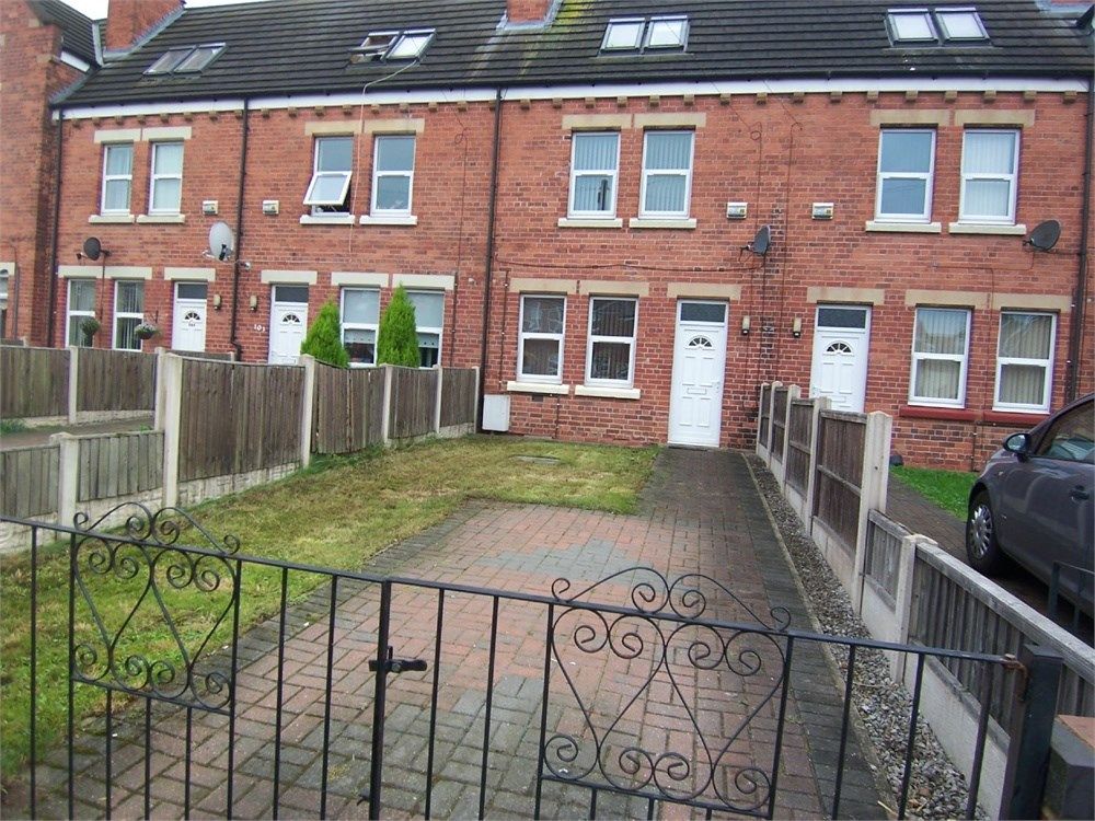 3 bed terraced house to rent in Church Drive, Shirebrook, Mansfield