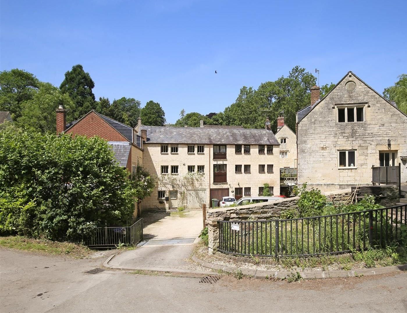 3 bed semidetached house for sale in Greenhouse Lane, Painswick