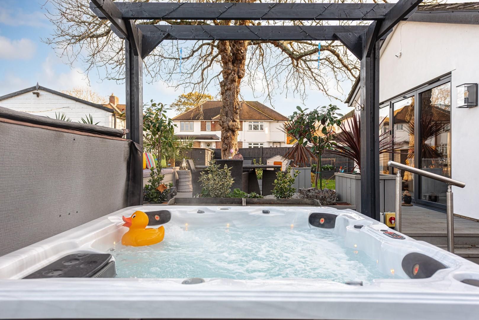 5 bed detached house for sale in Timbercroft, Epsom KT19 Zoopla