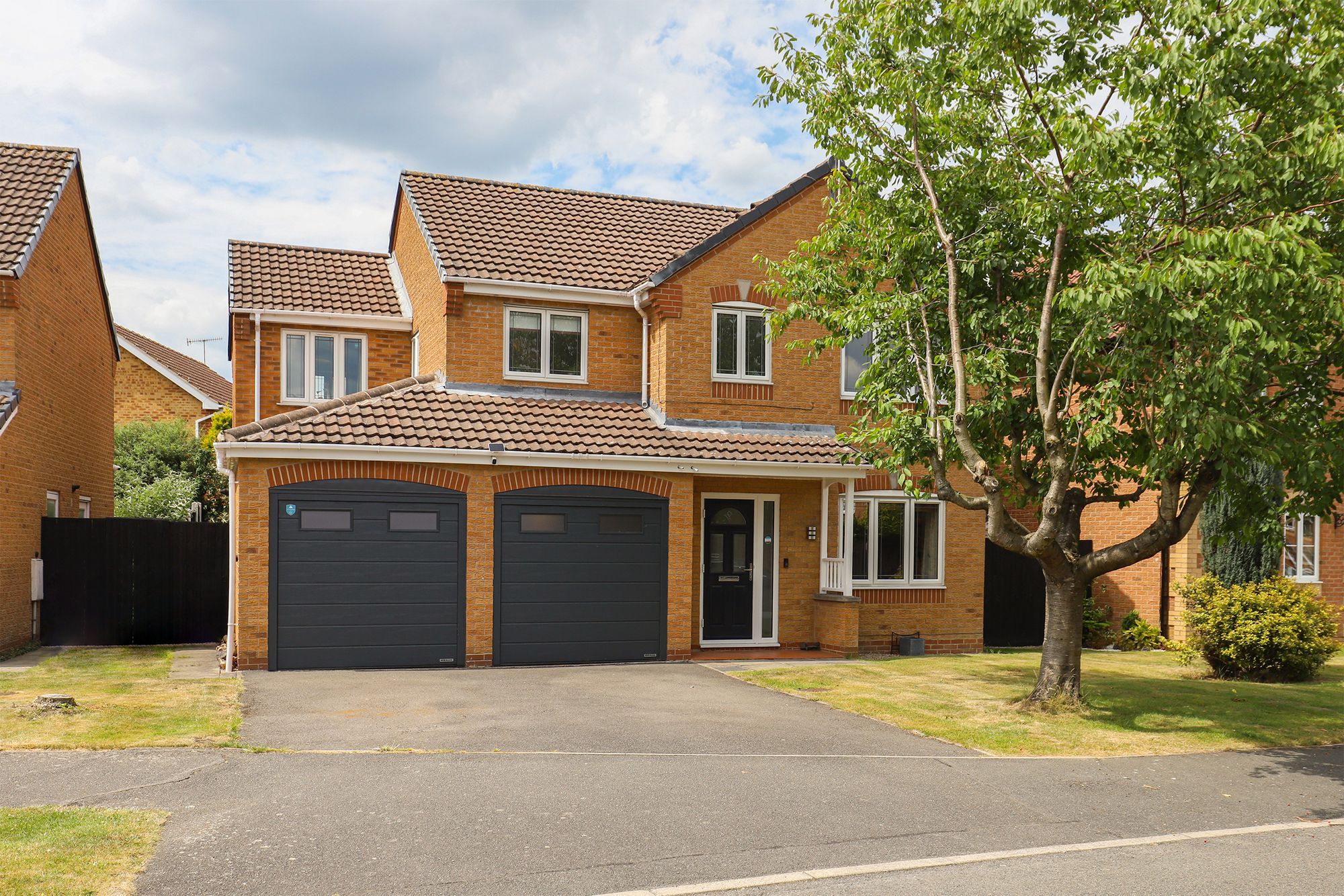 4 bed detached house for sale in Holme Park Avenue, Chesterfield S41 Zoopla 4 bed detached house for sale in Holme Park Avenue, Chesterfield S41 Zoopla