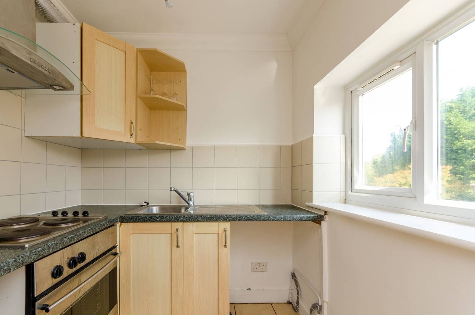 Franks Road, Stoughton, Guildford GU2  