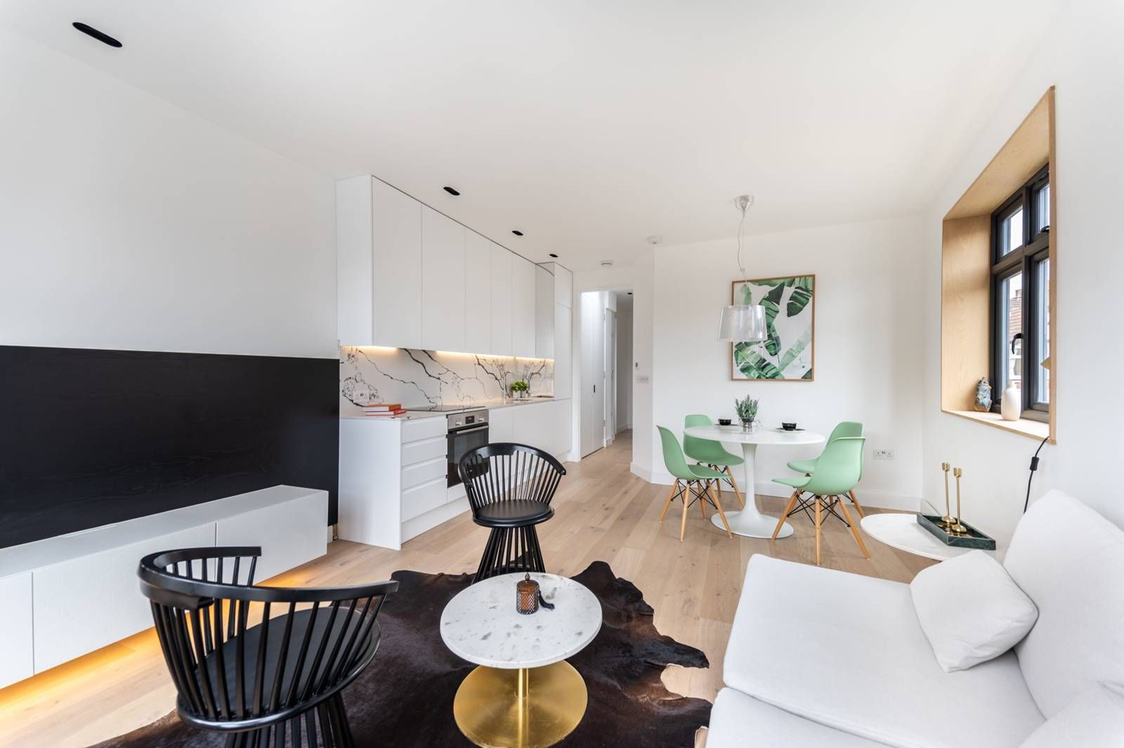 9 Kings Edward Gardens, Ealing Common W3  