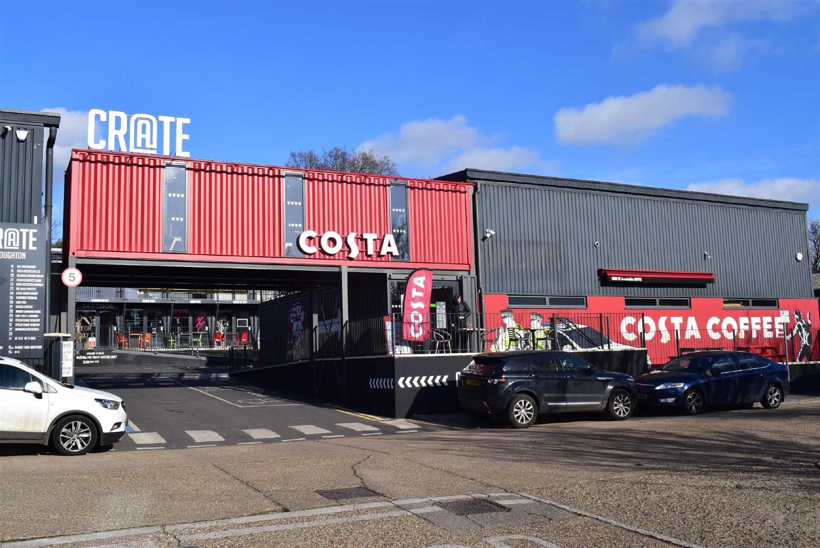 Office to let in Oakwood Hill Industrial Estate, Oakwood Hill, Loughton