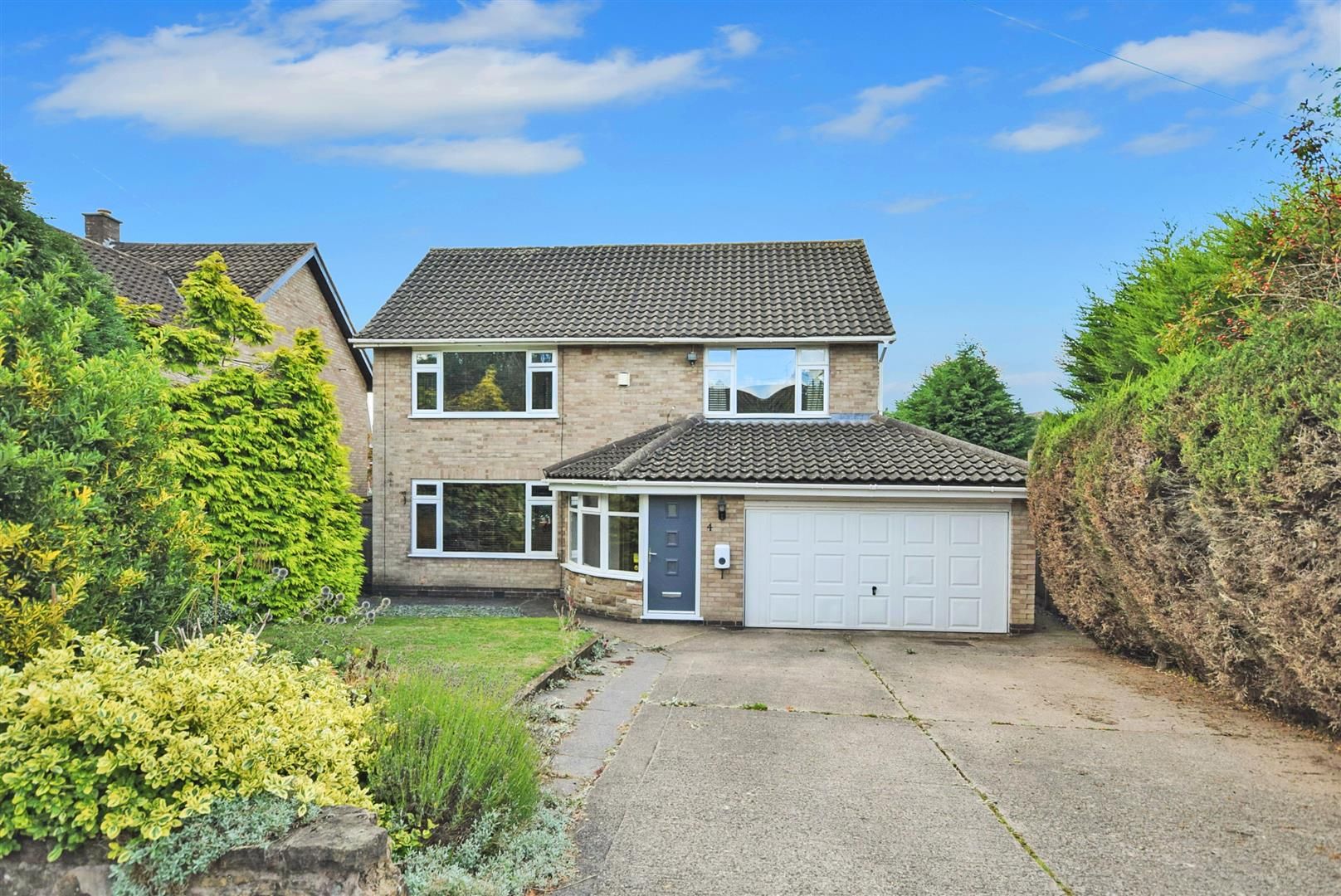 6 bed detached house for sale in Waltham Road, Ravenshead, Nottingham