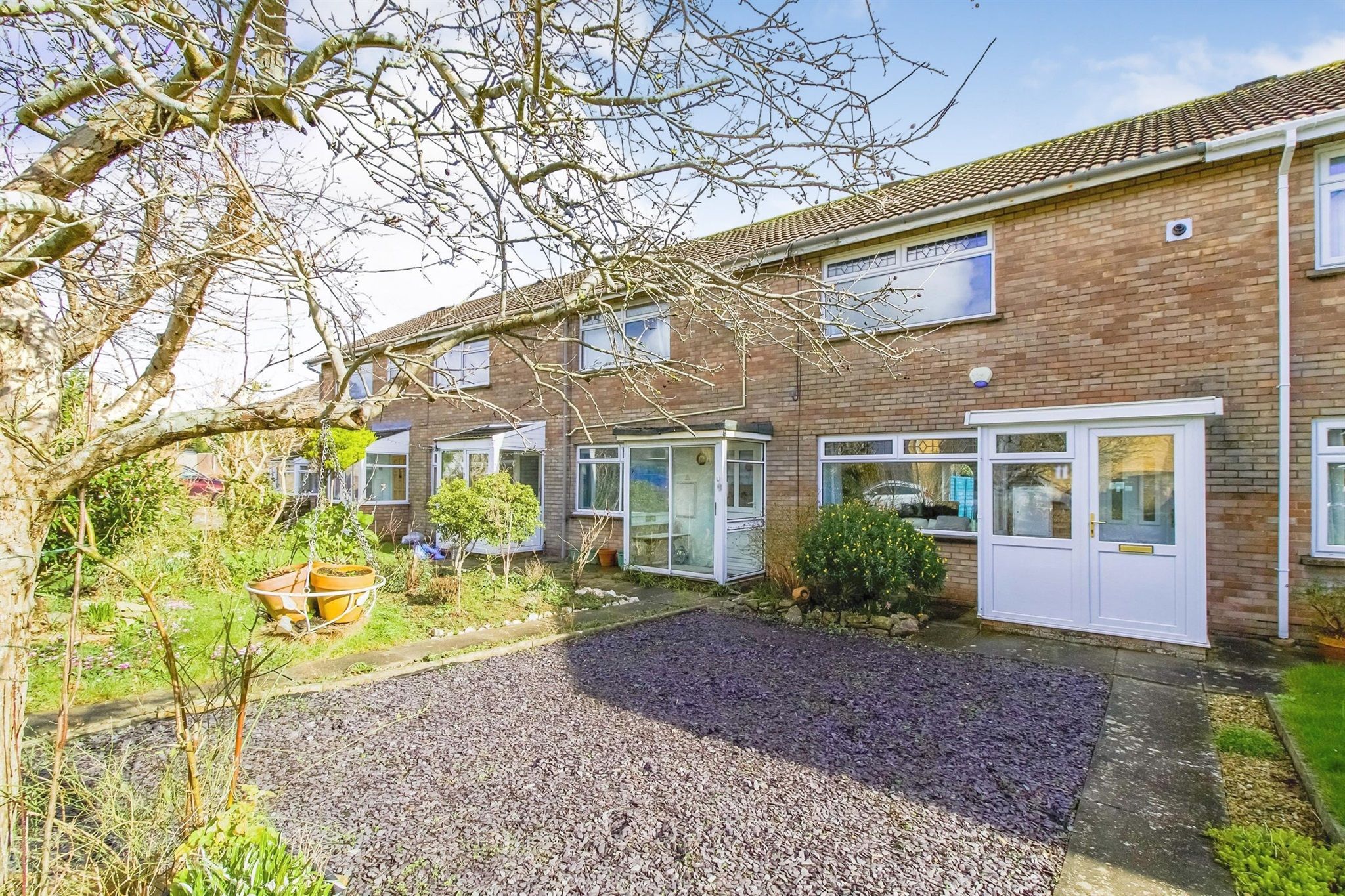 2 bed terraced house for sale in HeolYFrenhines, Dinas Powys CF64