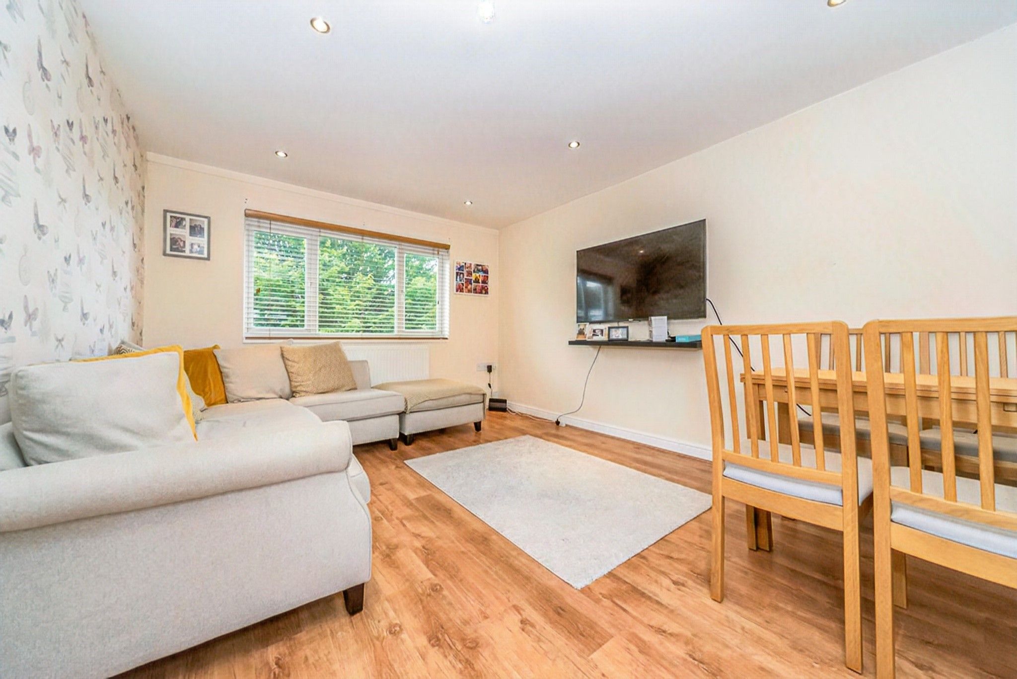 1 bed flat for sale in Jessop Road, Stevenage, Hertfordshire, England