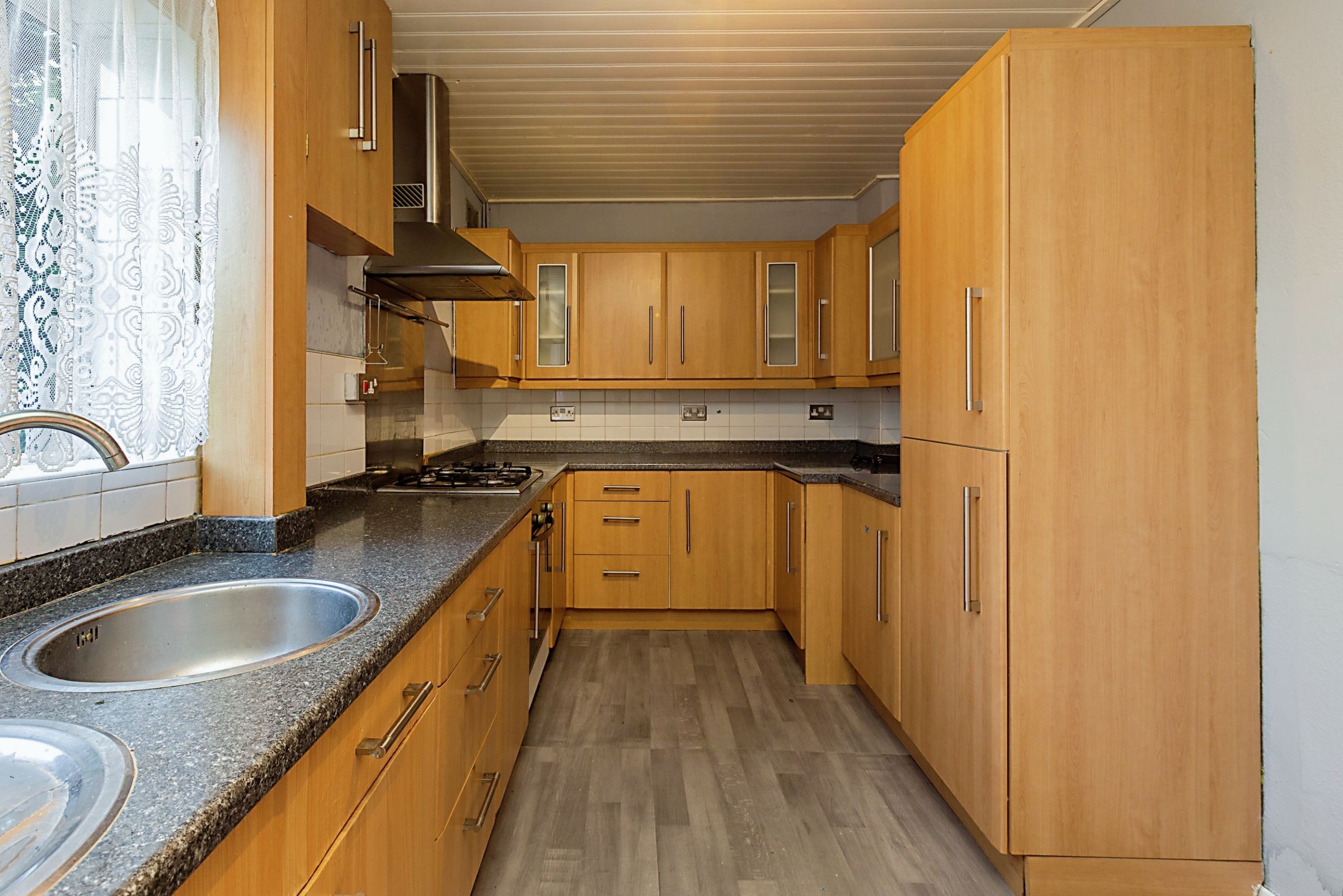 4 bed semidetached house for sale in Penn Road, Aylesbury HP21 Zoopla