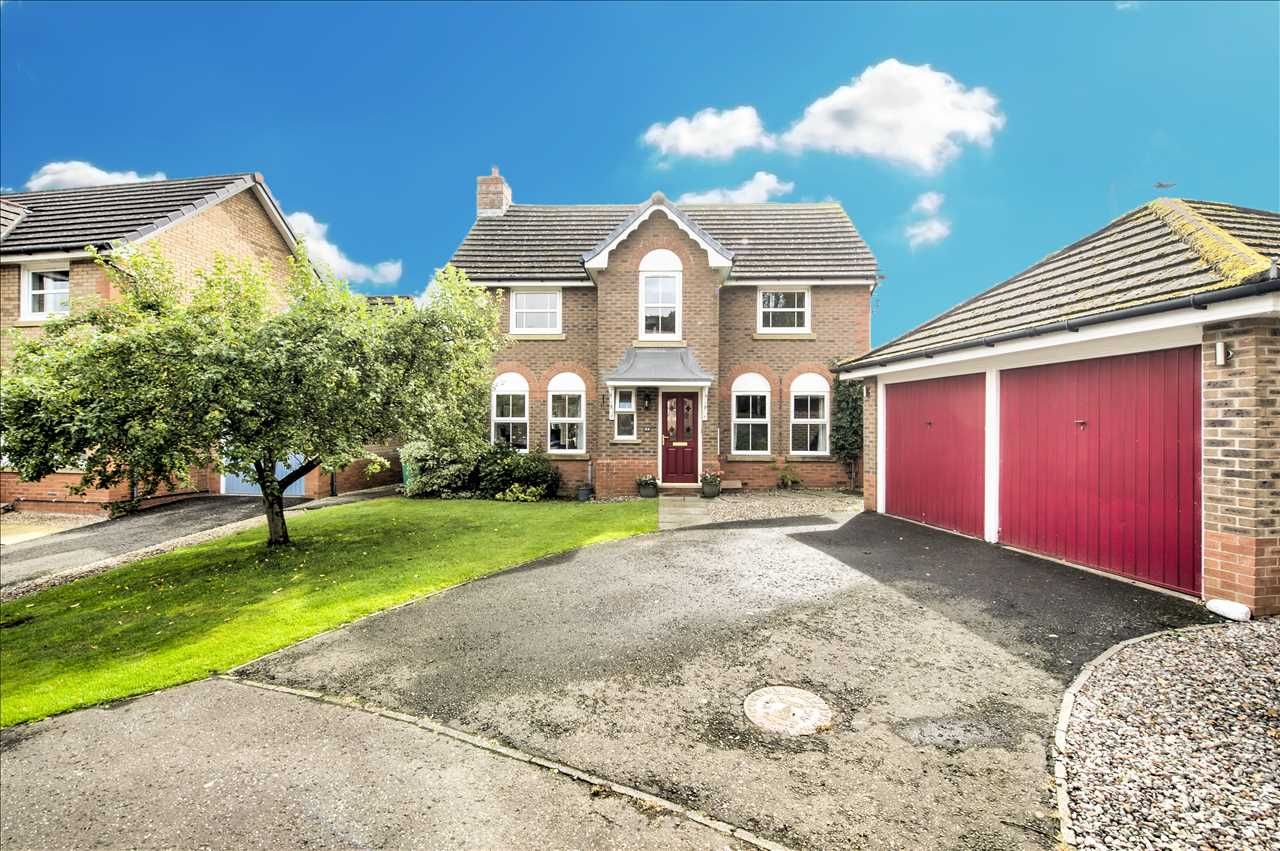 4 bed property for sale in Collins Crescent, Dalgety Bay, Dunfermline