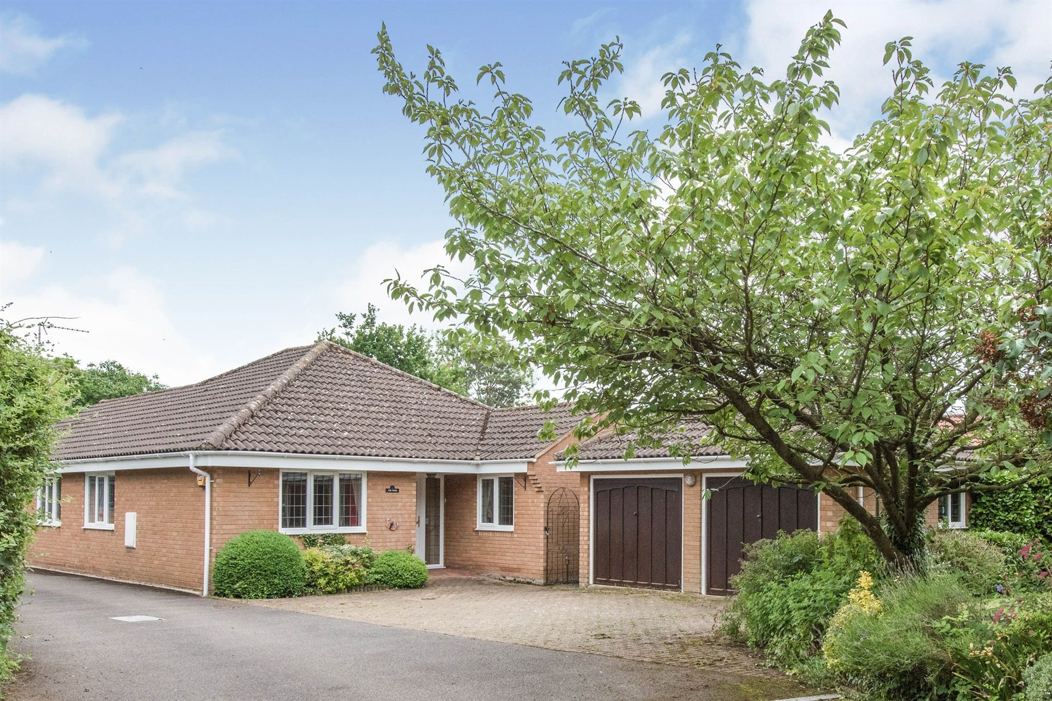 3 bed detached bungalow for sale in Fir Tree Lane, Haughley, Stowmarket