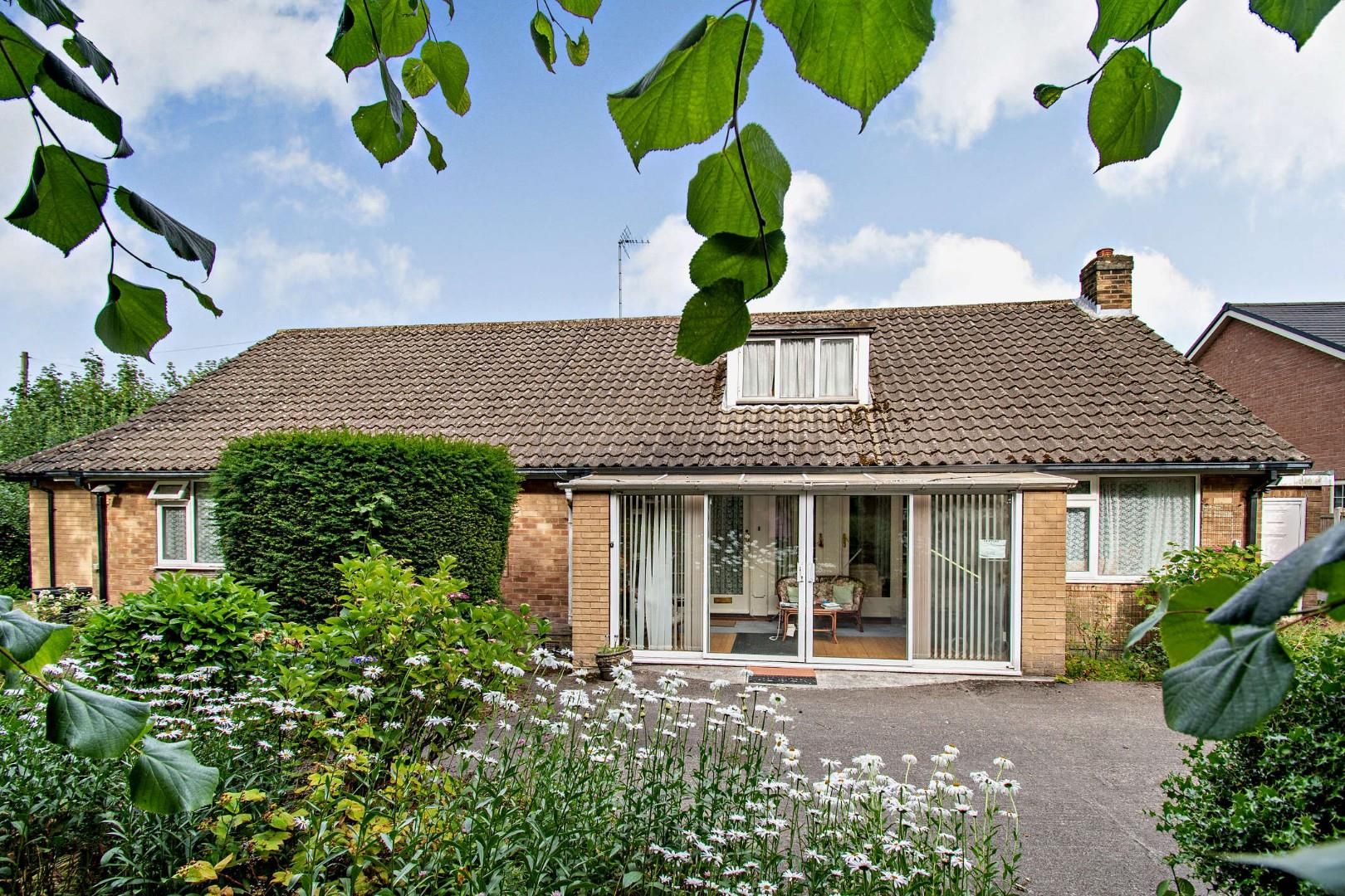 3 bed detached bungalow for sale in Pannal Ash Road, Harrogate HG2 Zoopla