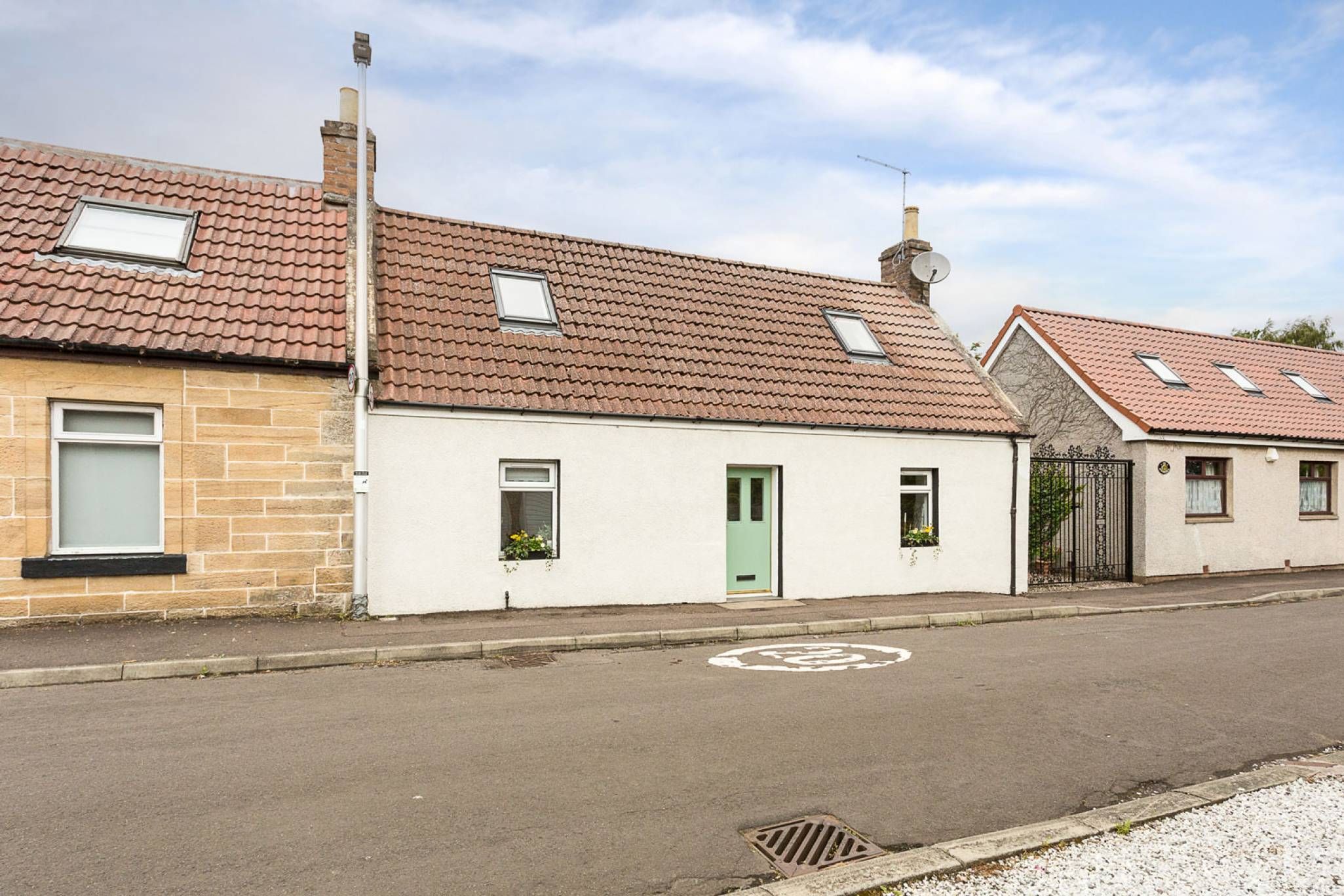 3 bed semidetached house for sale in North Street, Kettlebridge, Cupar