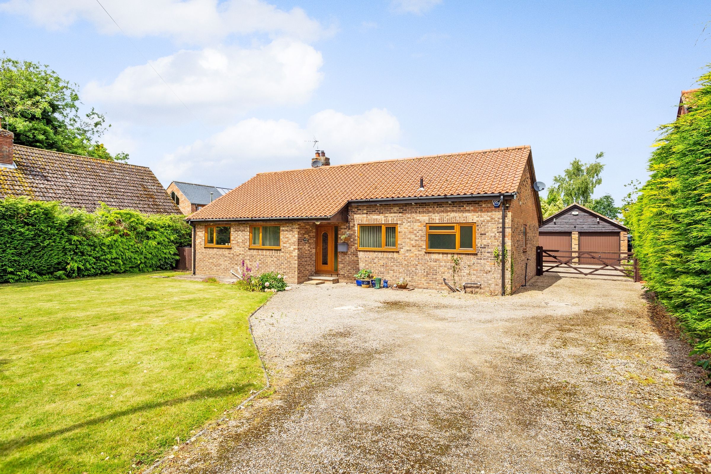 3 bed detached bungalow for sale in Main Street, Kelfield, York YO19