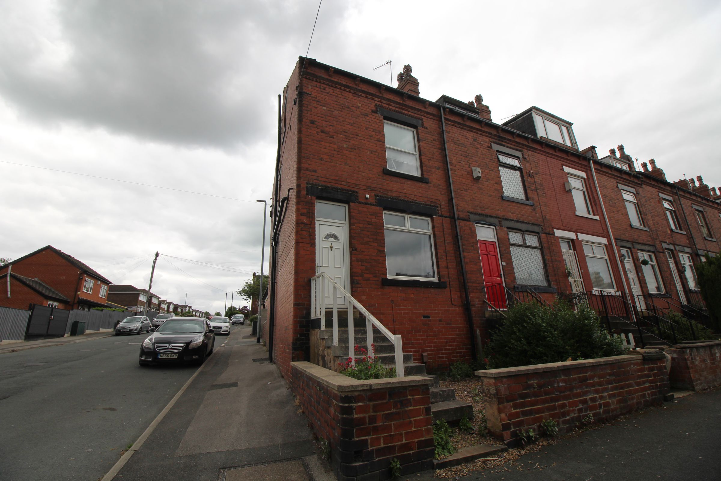 4 bed end terrace house for sale in Aston View, Bramley, Leeds LS13