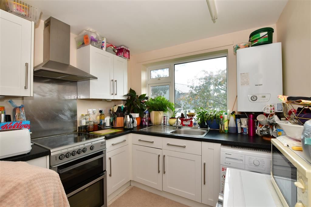 2 bed flat for sale in Fellows Road, Cowes, Isle Of Wight PO31 Zoopla