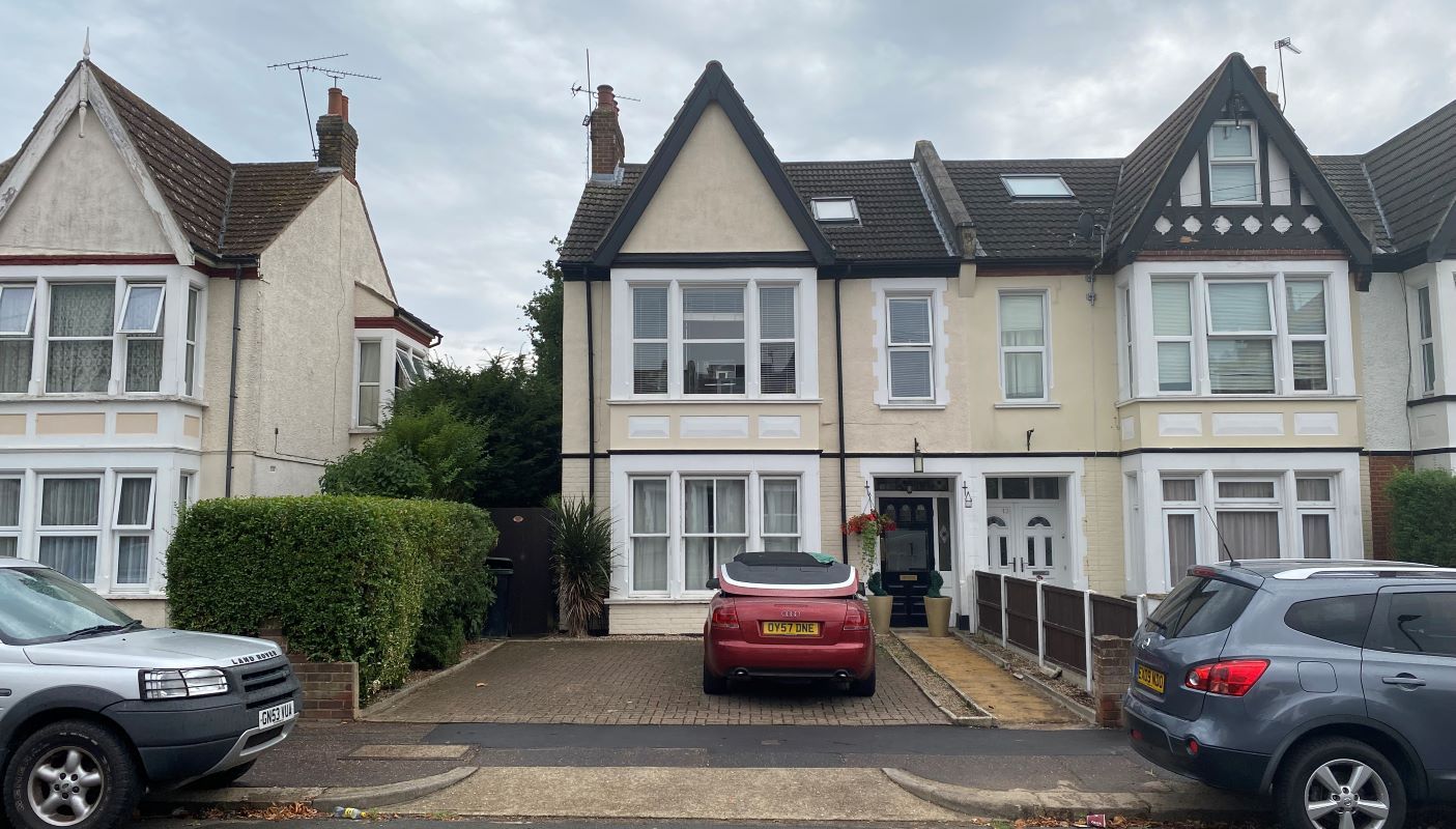 2 bed flat for sale in Ground Floor Flat, 11 Finchley Road, Westcliff