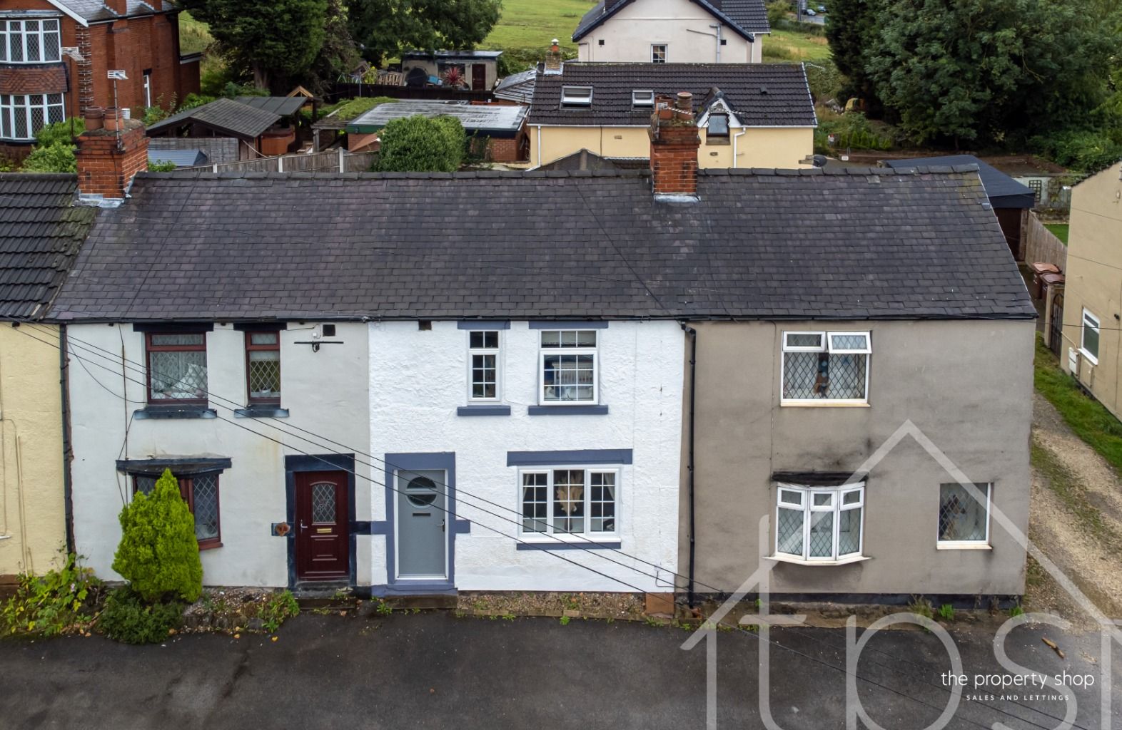 2 bed terraced house for sale in High Street, South Elmsall, Pontefract