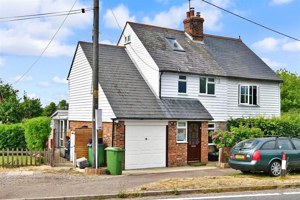 2 bed cottage for sale in Rye Road, Brookland, Romney Marsh, Kent TN29