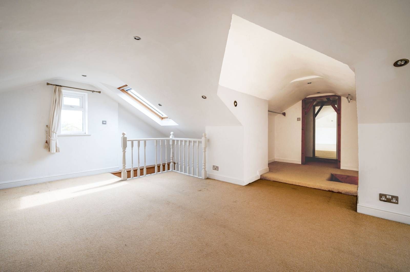 2 bed flat for sale in Arethusa Way, Bisley, Woking GU24 Zoopla