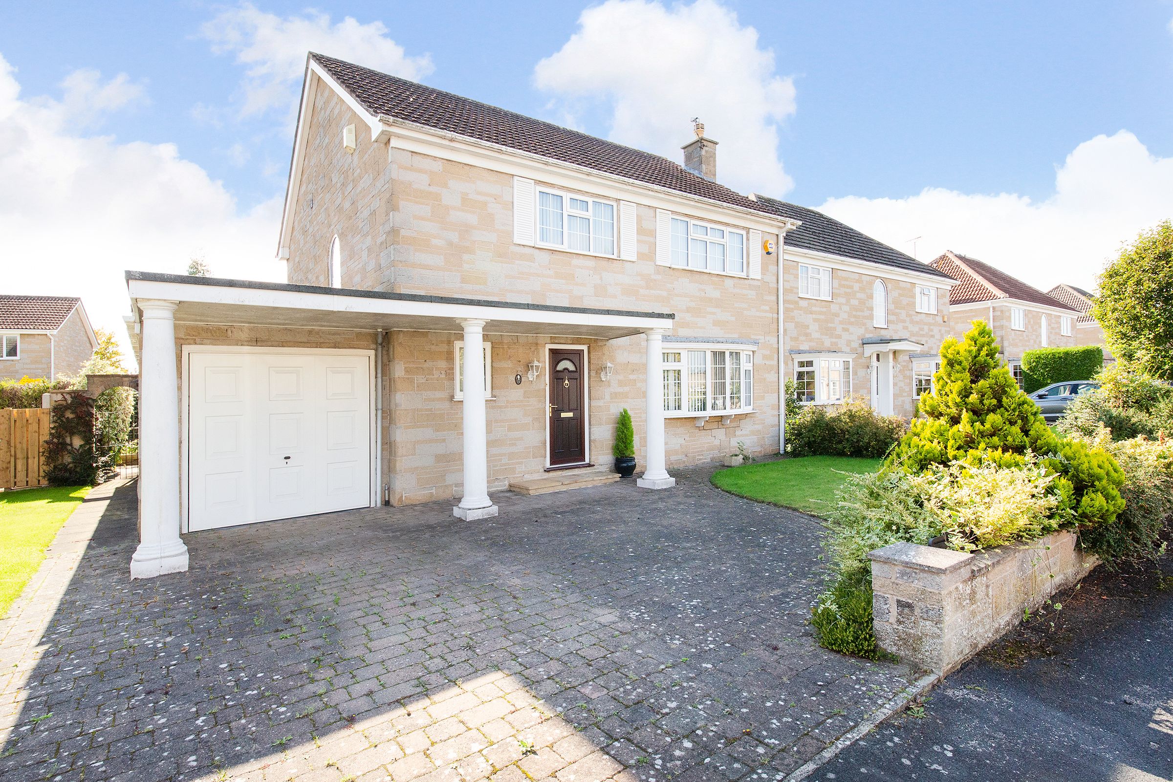 4 bed detached house for sale in Usher Park Road, Haxby, York YO32 Zoopla