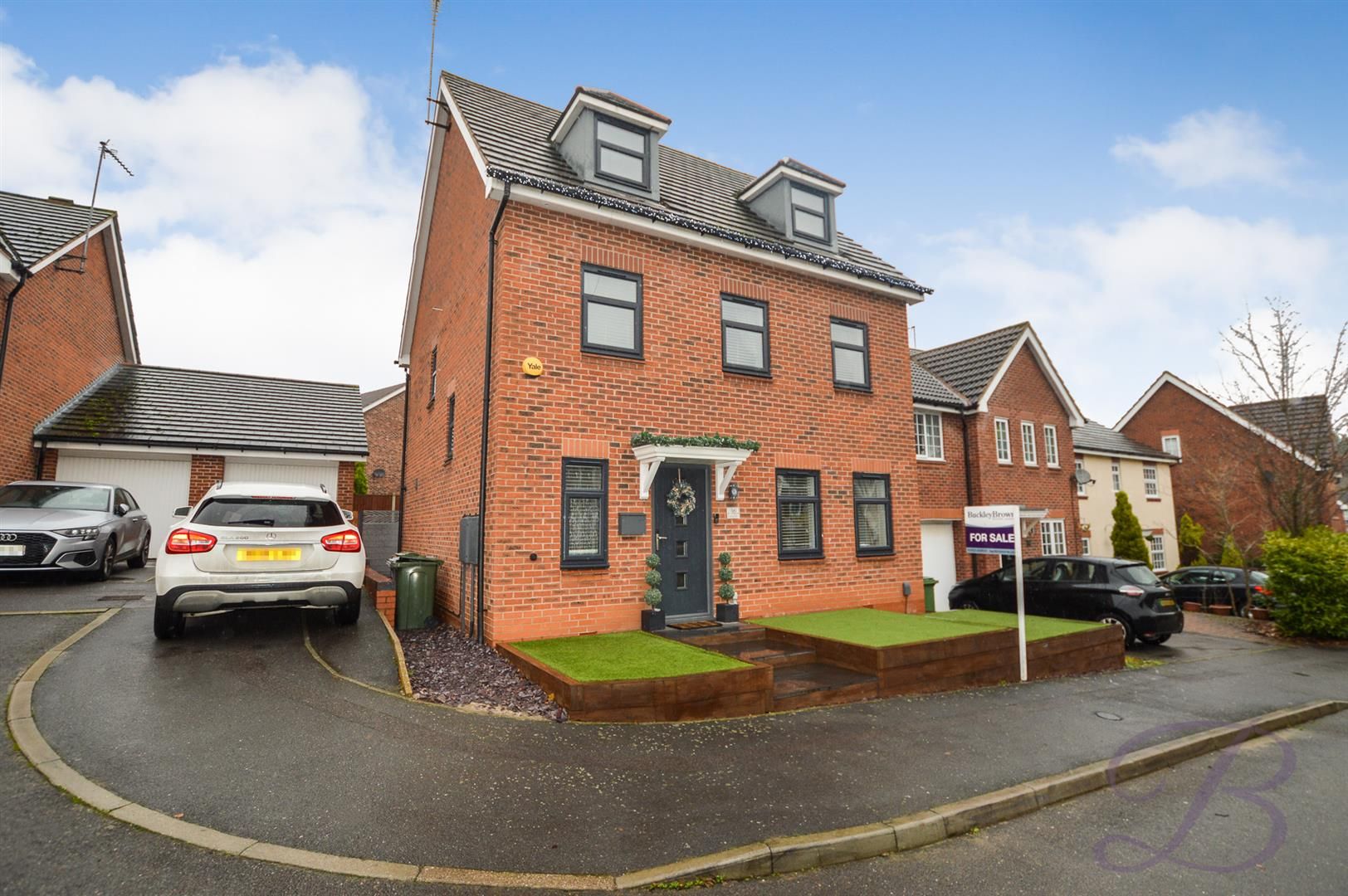 5 bed detached house for sale in Dodsley Way, Clipstone Village