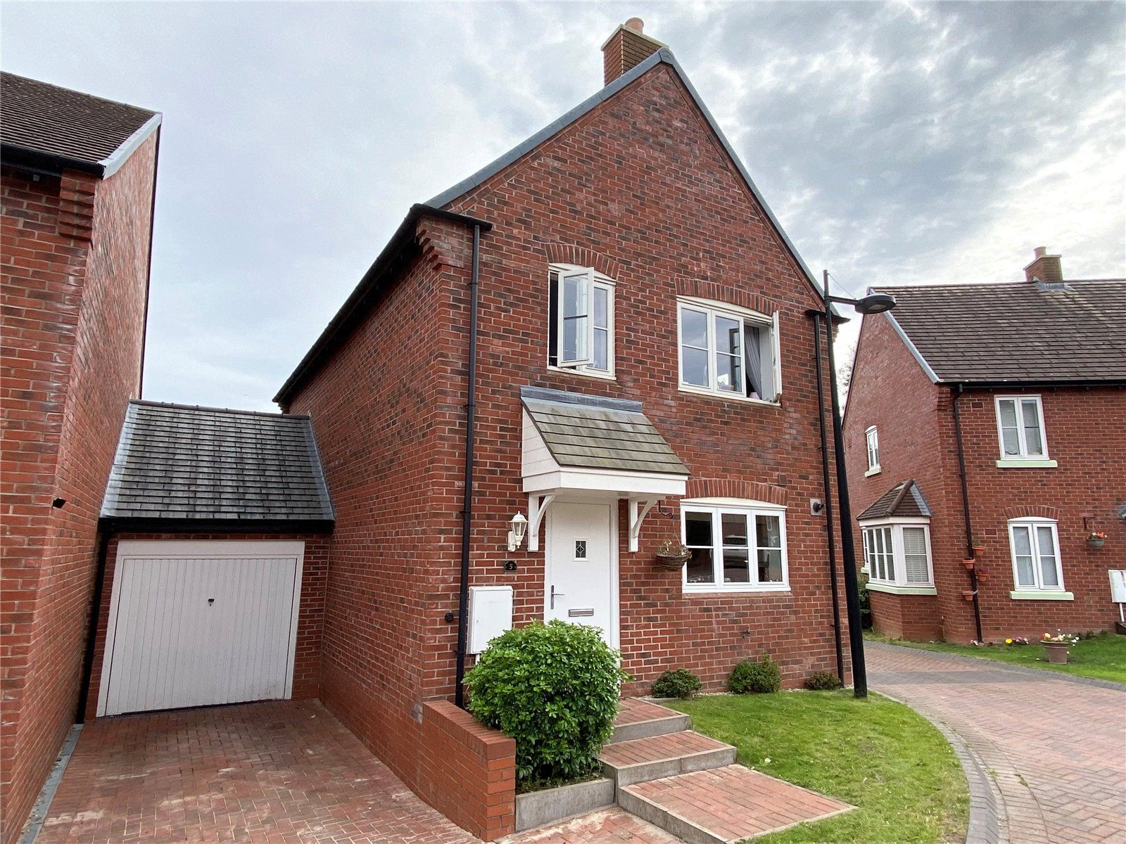 3 bed linkdetached house for sale in Little Green Avenue, Lightmoor