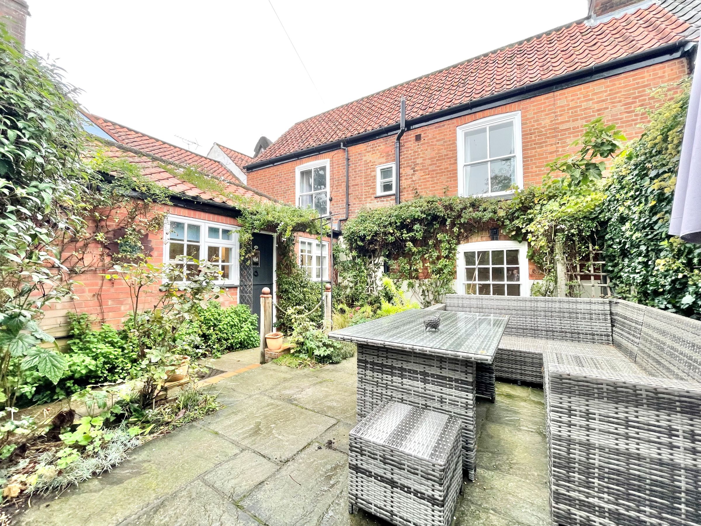 3 bed cottage to rent in Hungate Street, Aylsham NR11 Zoopla