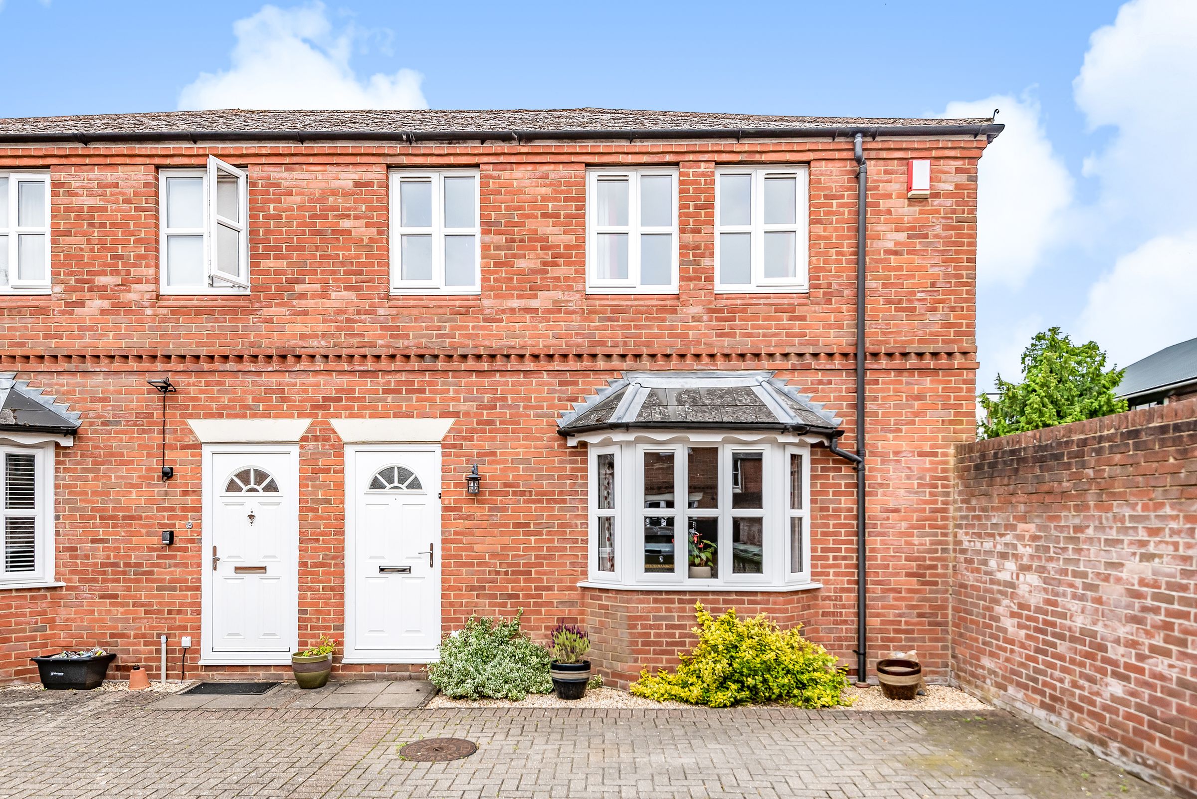 3 bed semidetached house to rent in Upper Brook Street, Winchester SO23 Zoopla