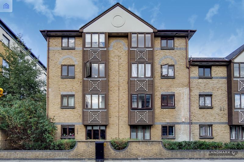 Transom Square, London E14  