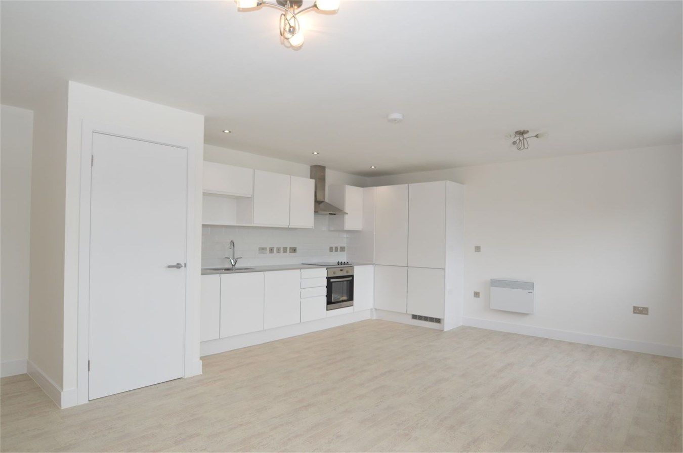 2 bed flat to rent in Trident, Ashton Lane, Sale M33 Zoopla