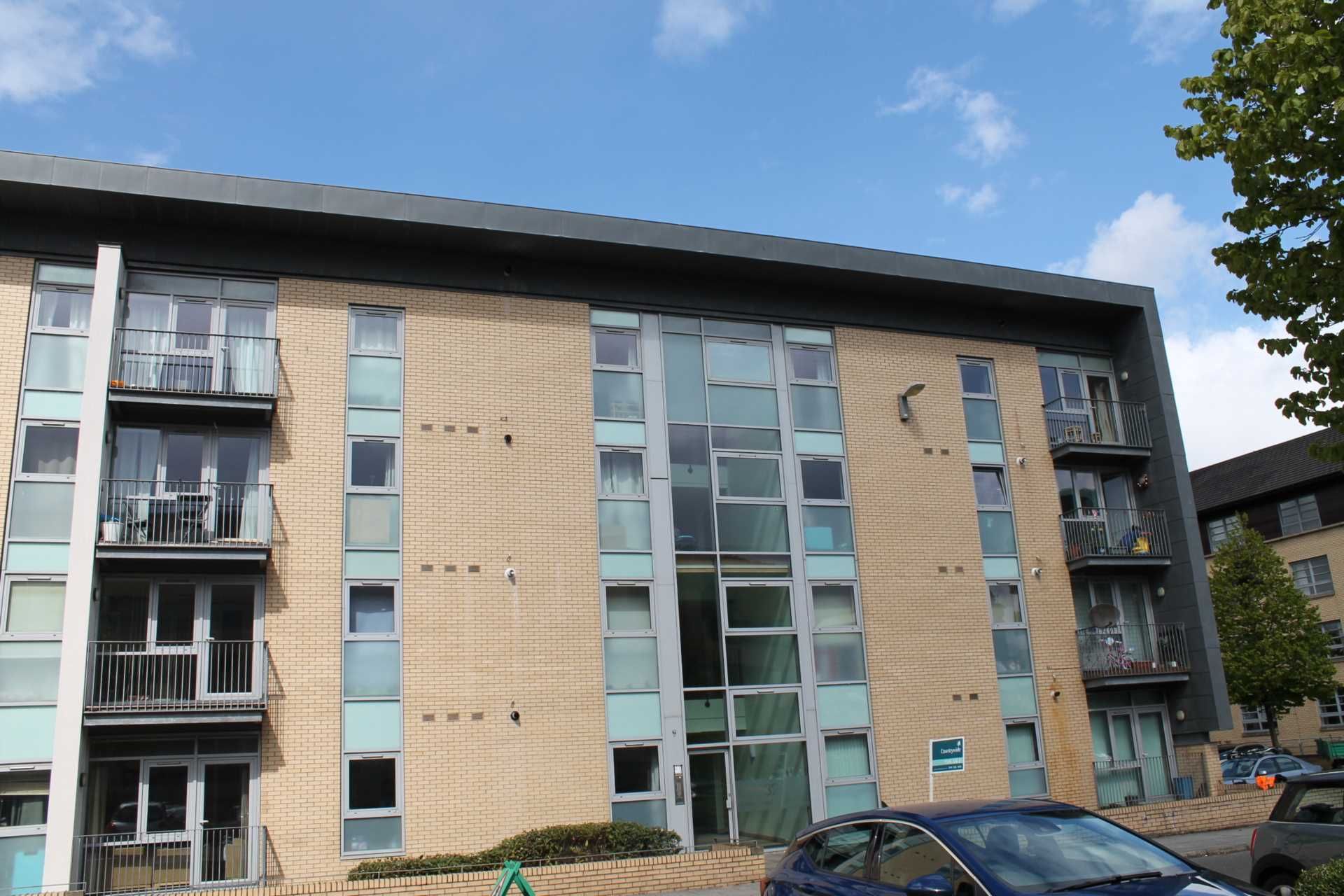 2 bed flat to rent in Queen Elizabeth Gardens, Oatlands, Glasgow G5