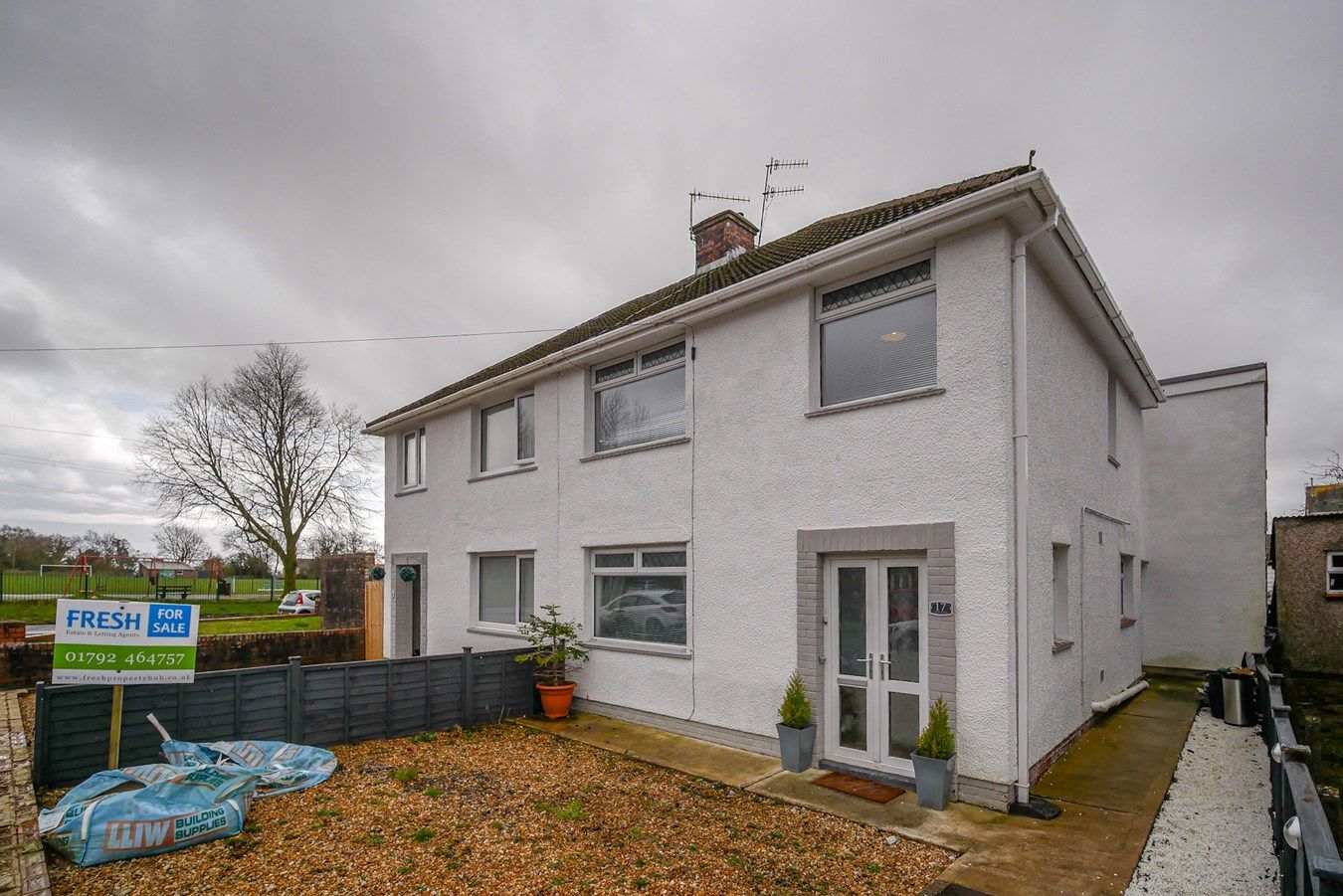 4 bed semidetached house for sale in March Hywel, Pontardawe, Swansea